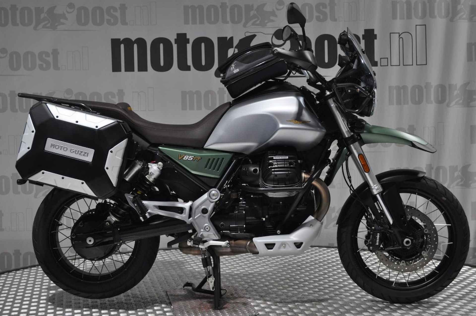 MOTO GUZZI V 85 Tt CENTENARIO   1921-2021 - 2/22