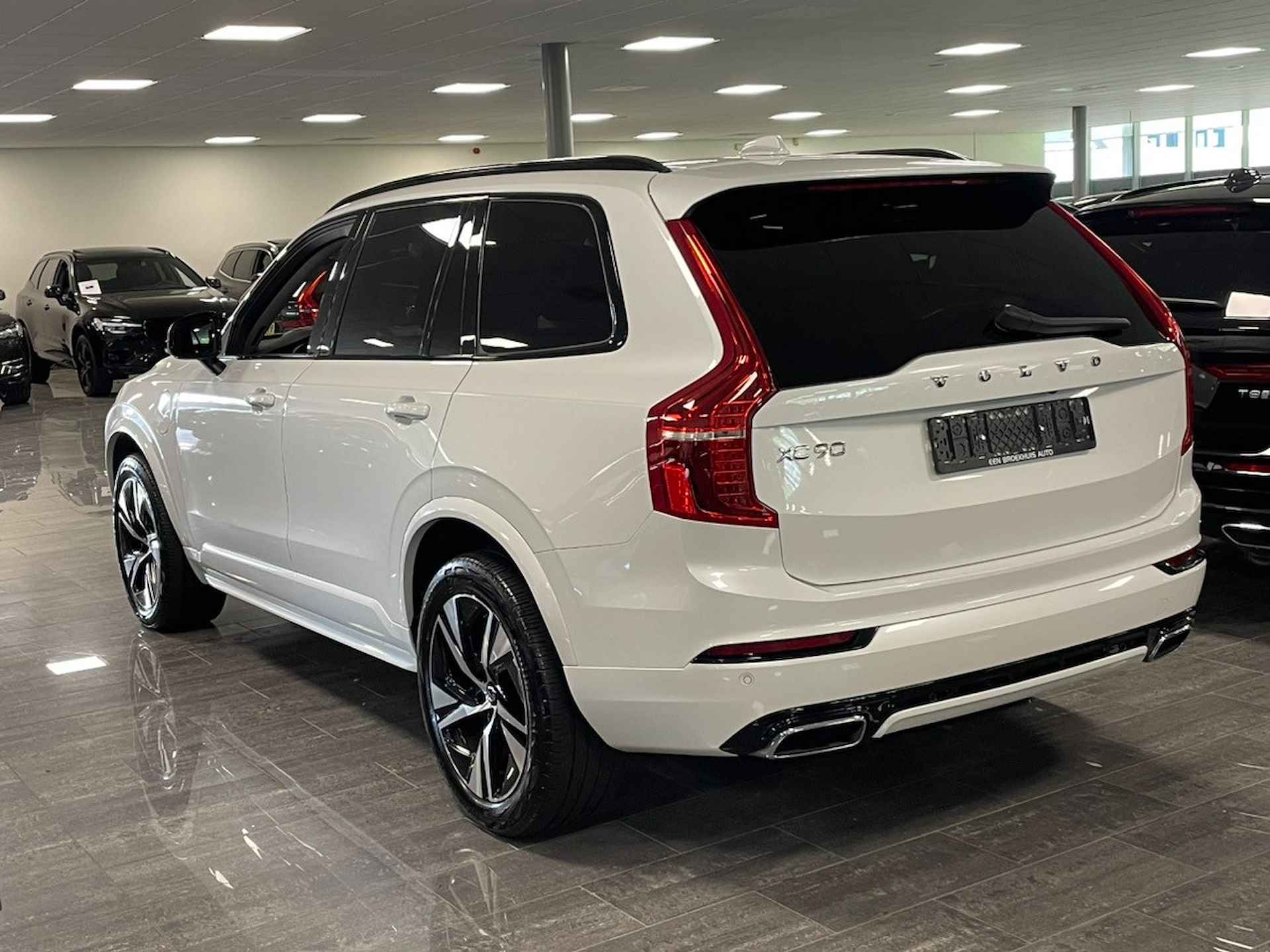 Volvo XC90 T8 AWD Recharge R-Design | Head-Up Display | 360° Camera | Harman Kardon | Stoelverwarming voor+achter | Stuurwielverwarming | F - 4/31