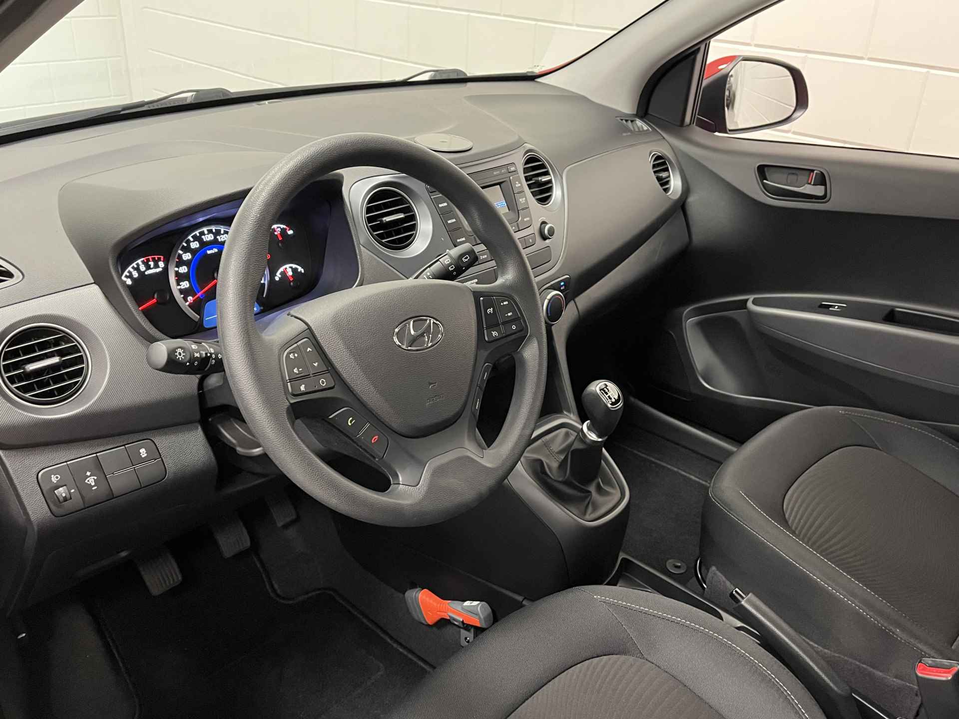 Hyundai i10 1.0i Comfort RADIO / USB | AIRCO | ZUINIGE AUTO MET LAGE KMSTAND! - 16/37