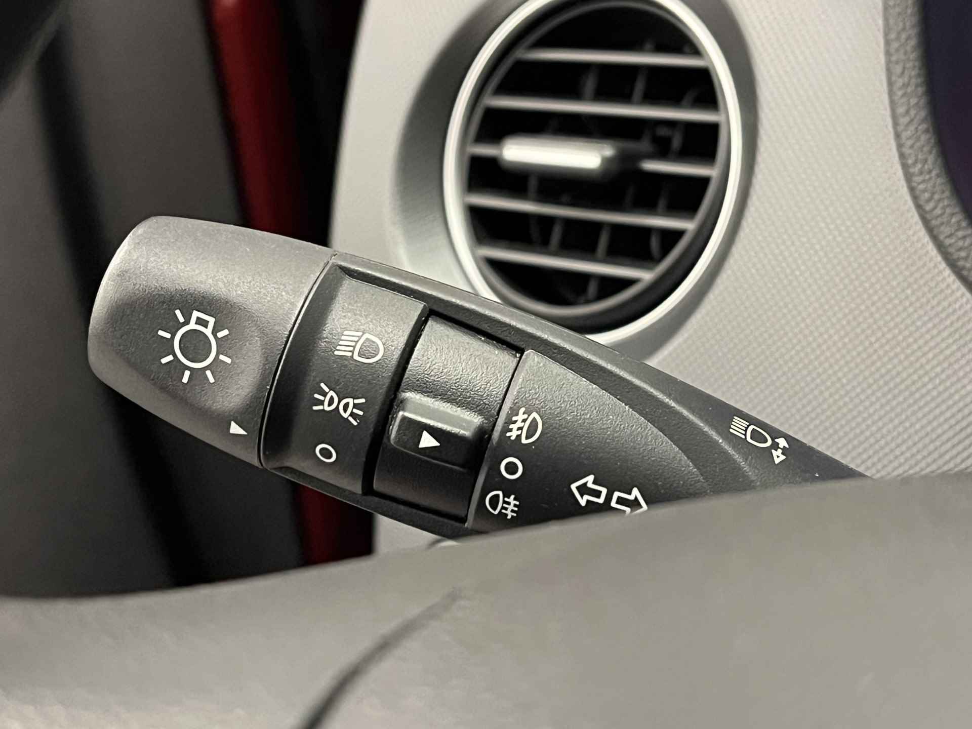 Hyundai i10 1.0i Comfort RADIO / USB | AIRCO | ZUINIGE AUTO MET LAGE KMSTAND! - 22/37