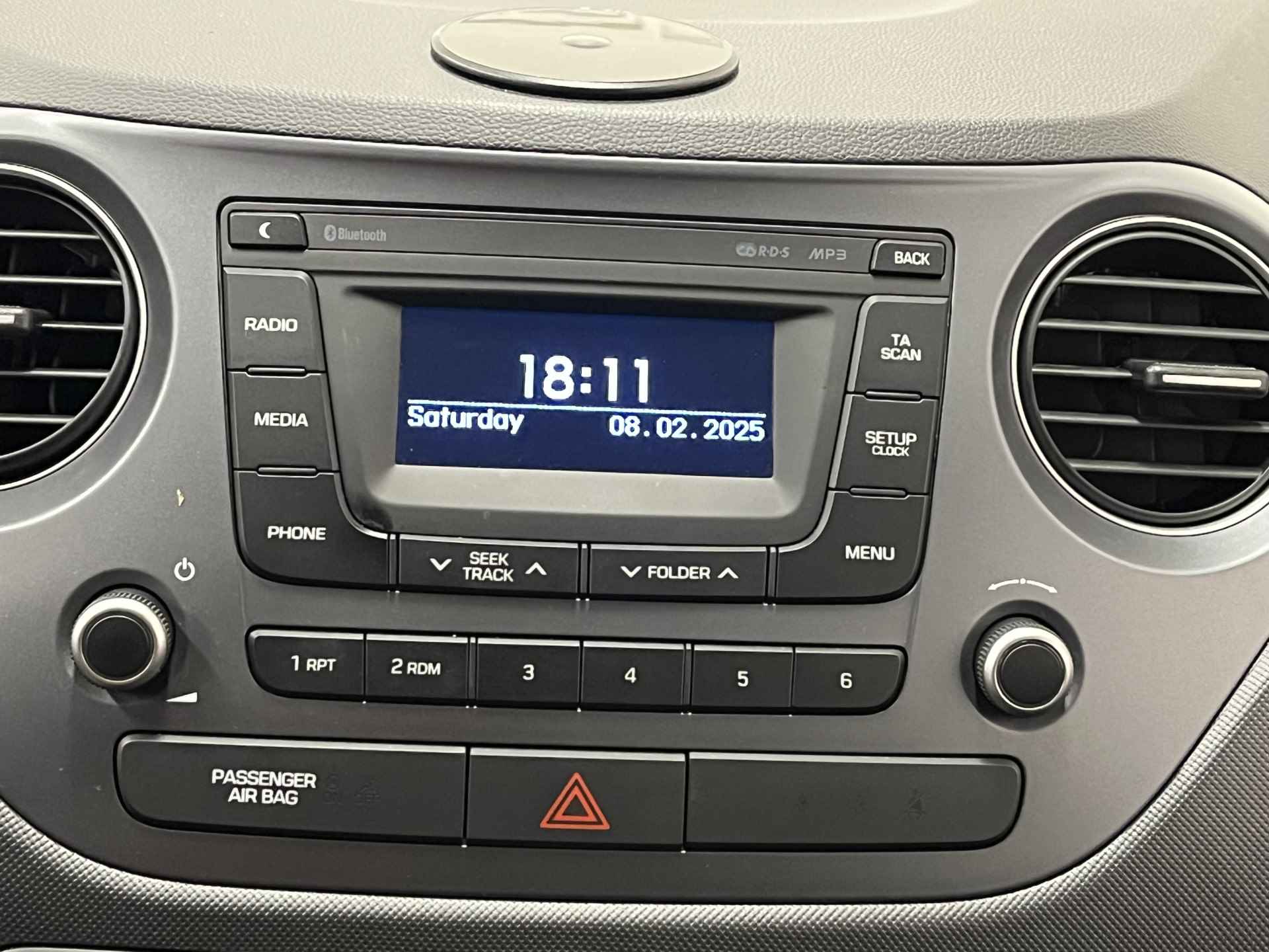 Hyundai i10 1.0i Comfort RADIO / USB | AIRCO | ZUINIGE AUTO MET LAGE KMSTAND! - 28/37