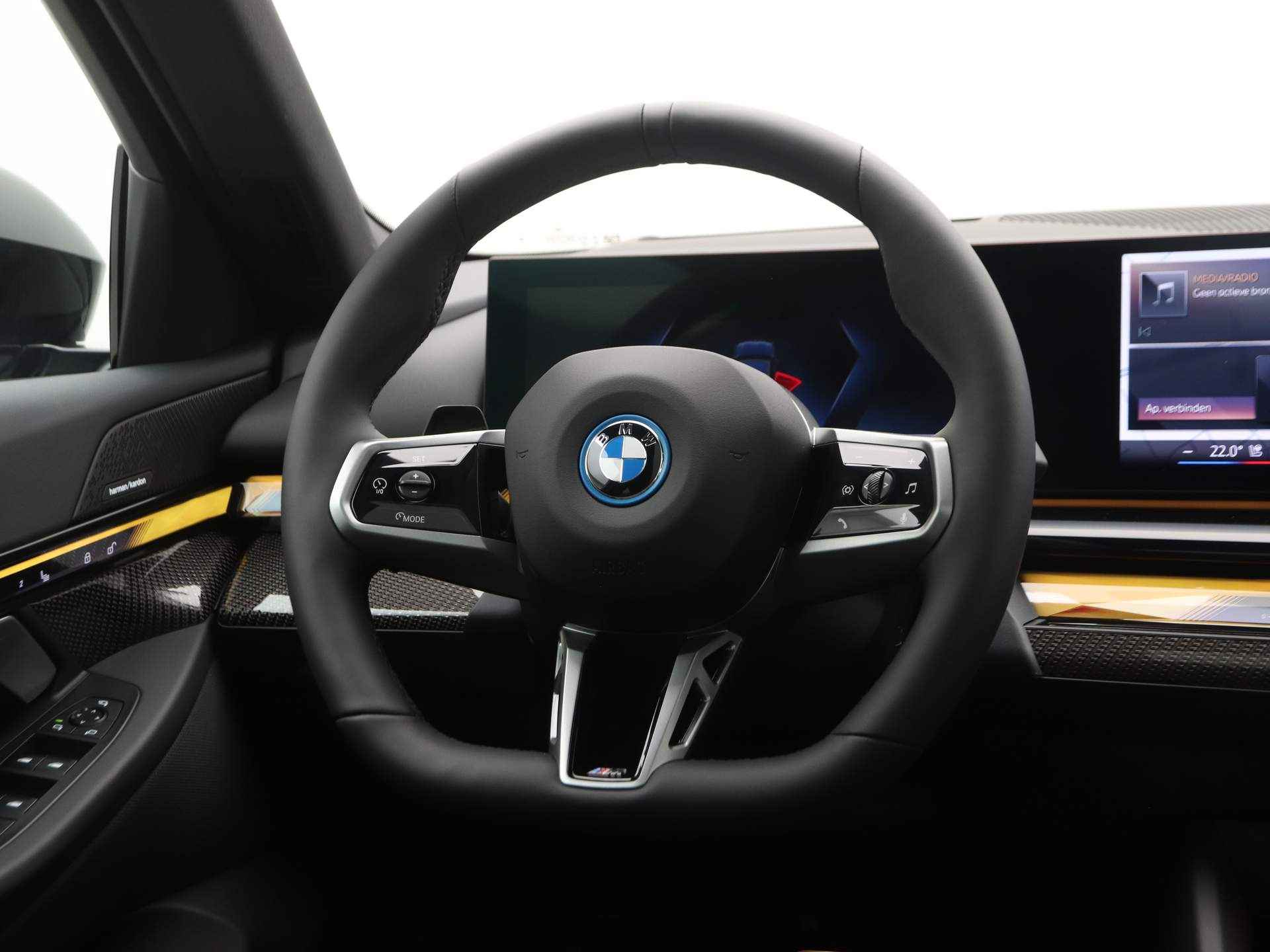 BMW i5 Sedan eDrive 40 84 kWh M Sport - 3/25