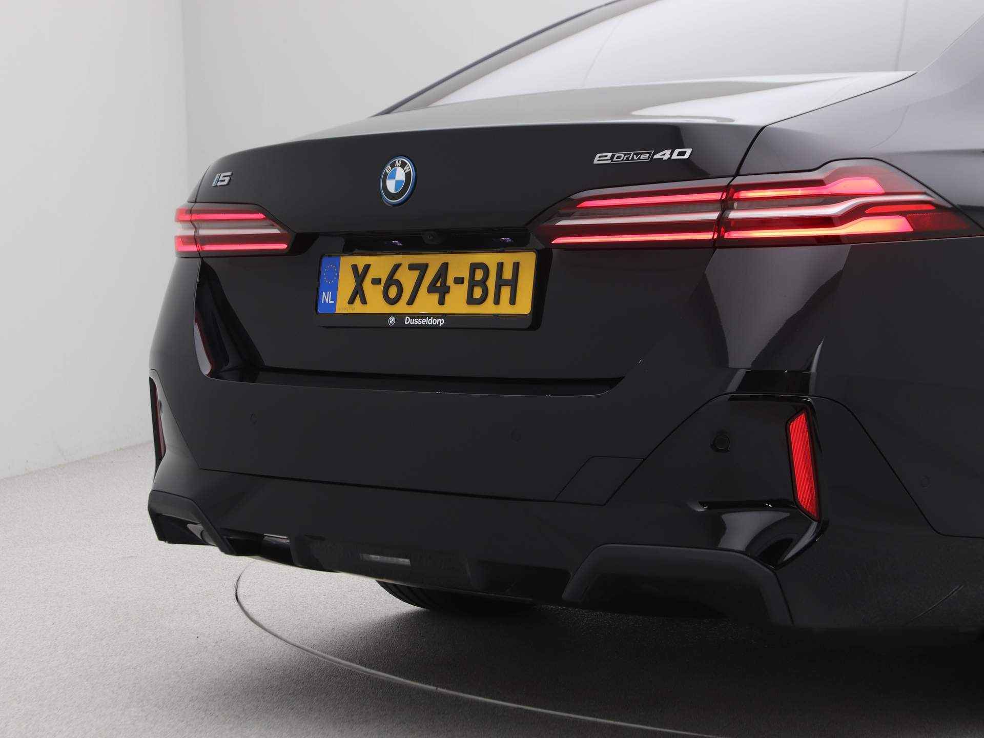 BMW i5 Sedan eDrive 40 84 kWh M Sport - 25/25