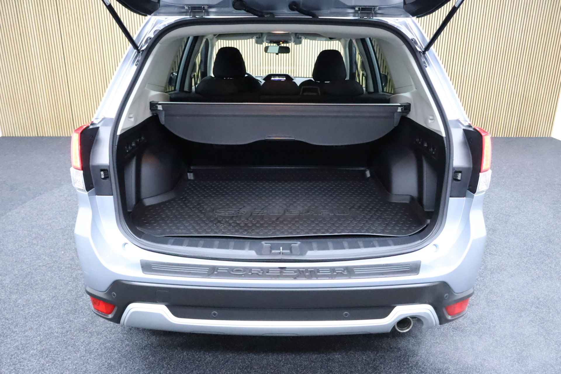 Subaru Forester 2.0i e-BOXER Luxury | Cruise adaptief | Apple Carplay Android Navigatie | Keyless - 5/35