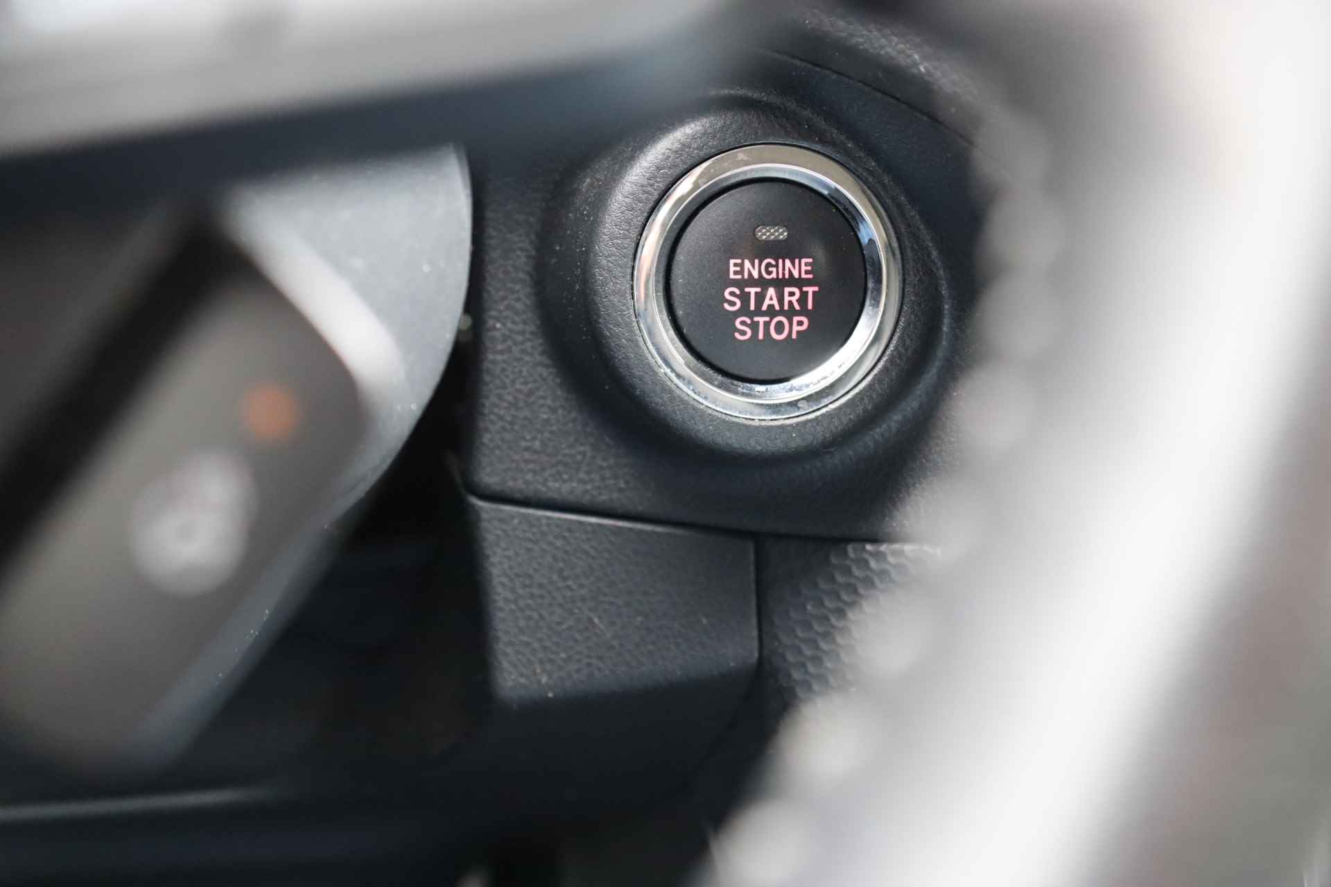 Subaru Forester 2.0i e-BOXER Luxury | Cruise adaptief | Apple Carplay Android Navigatie | Keyless - 30/35