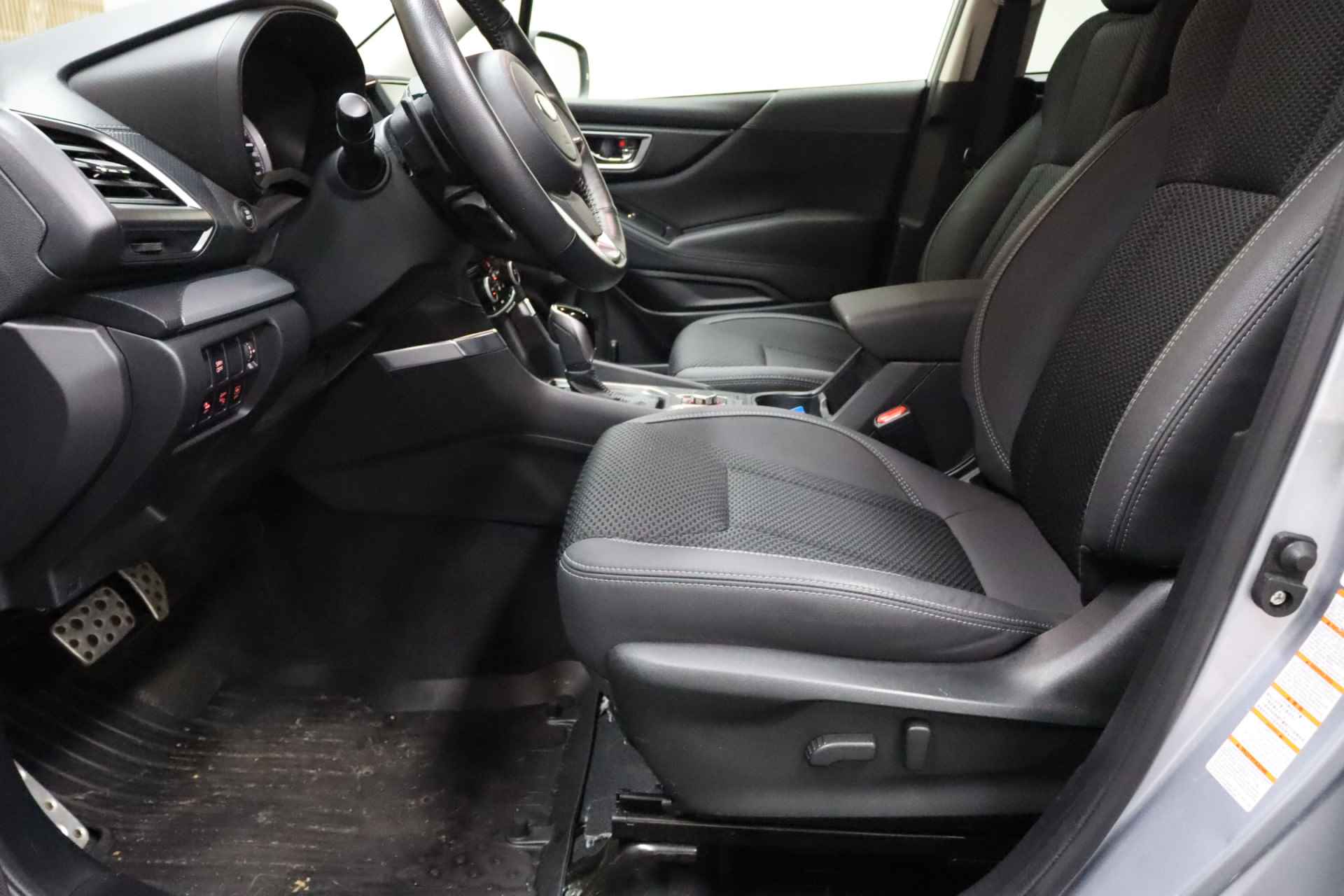 Subaru Forester 2.0i e-BOXER Luxury | Cruise adaptief | Apple Carplay Android Navigatie | Keyless - 13/35