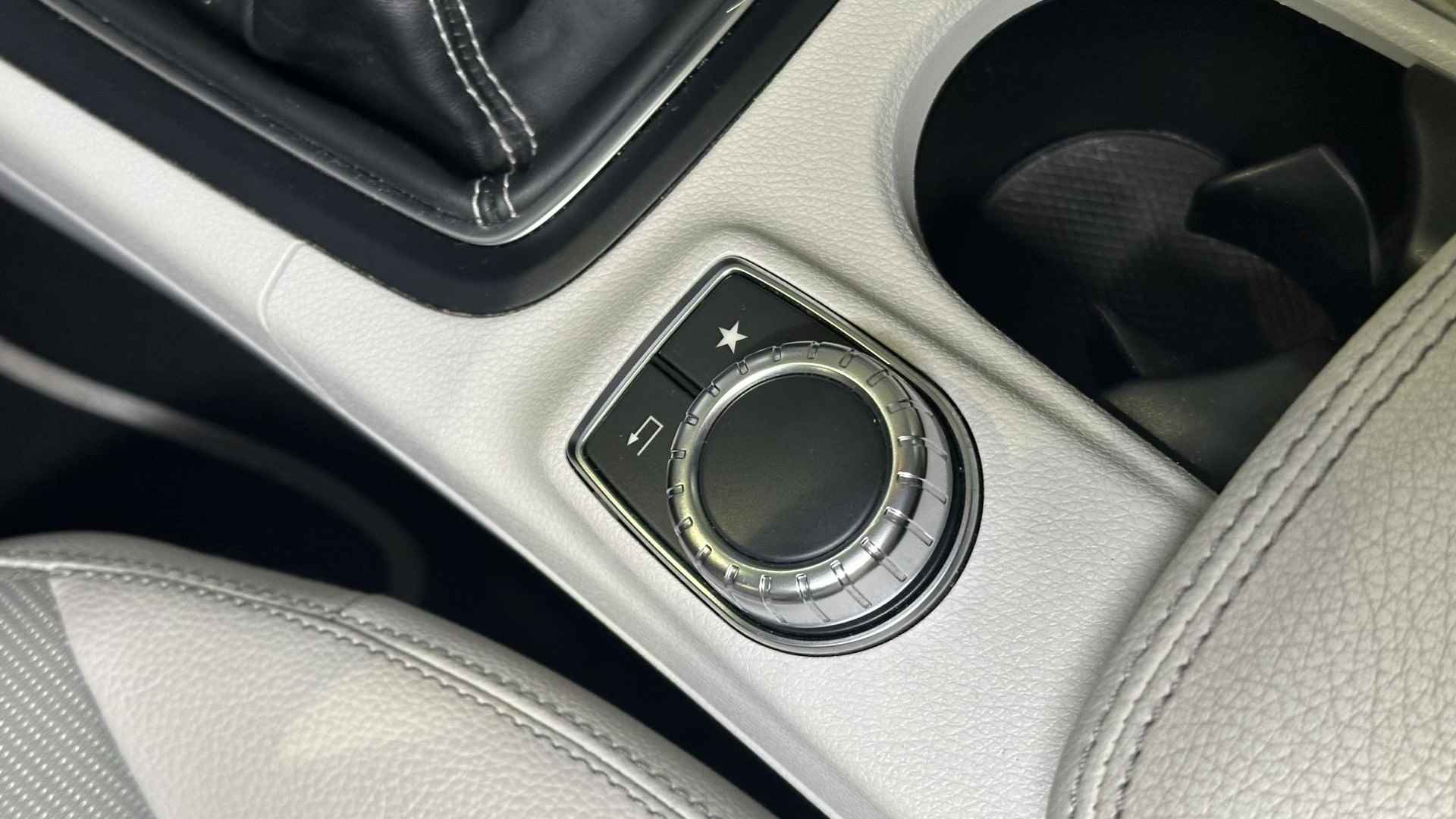 Mercedes-Benz B-klasse 180 Ambition | Navigatie | LED Koplampen | Stoelverwarming | Parkeersensoren | Climate Control | - 16/30