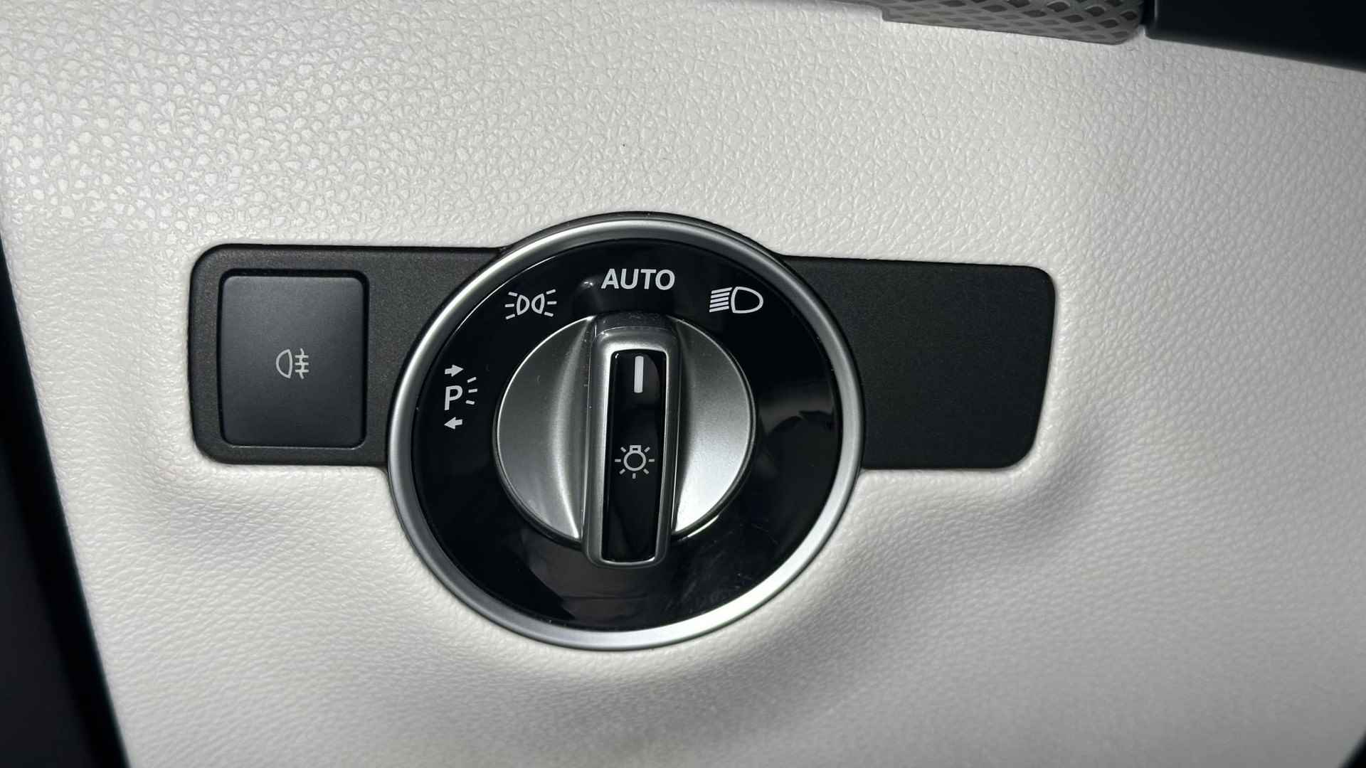 Mercedes-Benz B-klasse 180 Ambition | Navigatie | LED Koplampen | Stoelverwarming | Parkeersensoren | Climate Control | - 24/30