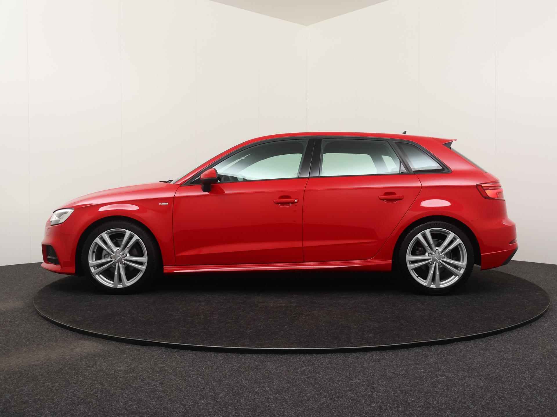 Audi A3 Sportback 35 TFSI 150 PK Advance Sport  | S-Line | Navigatie | Stoelverwarming | LMV 18" | - 4/14