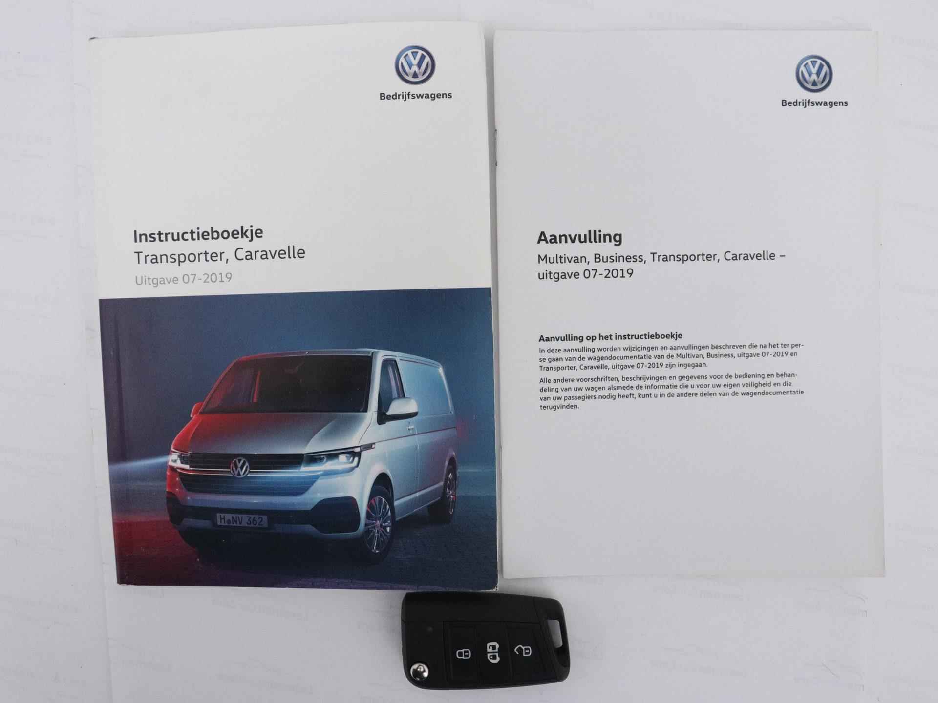 Volkswagen Transporter 2.0 TDI L2H1 Highline | Automaat | Multifunctioneel stuur | Imperiaal | Trekhaak | Parkeerhulp Voor + Achter | Navigatie | App-Connect | - 19/23