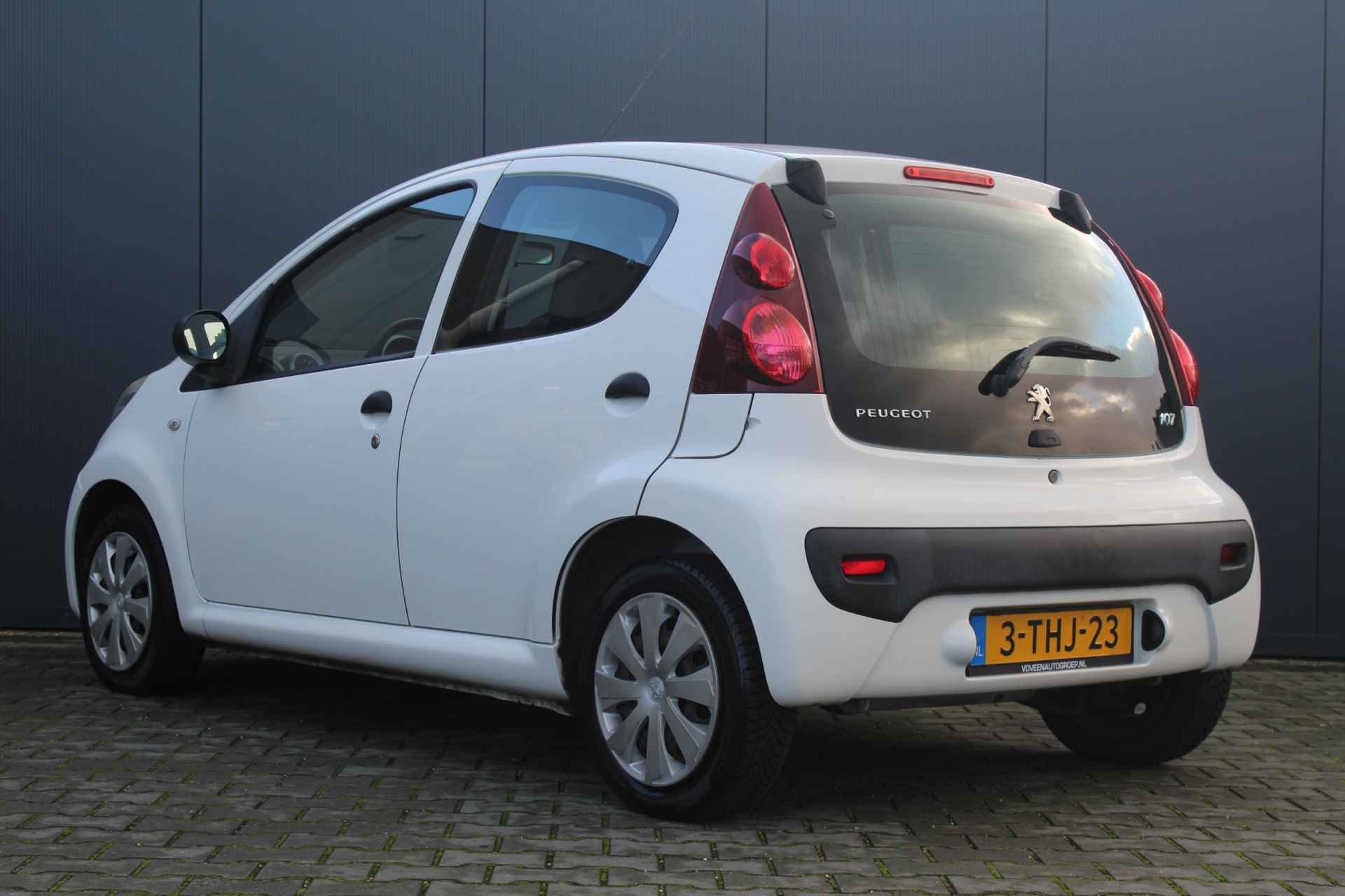 Peugeot 107 1.0 Access Accent | incl. 12 maanden garantie | 5 deurs | Airco | Radio CD | Stuurbekrachtiging | - 7/33