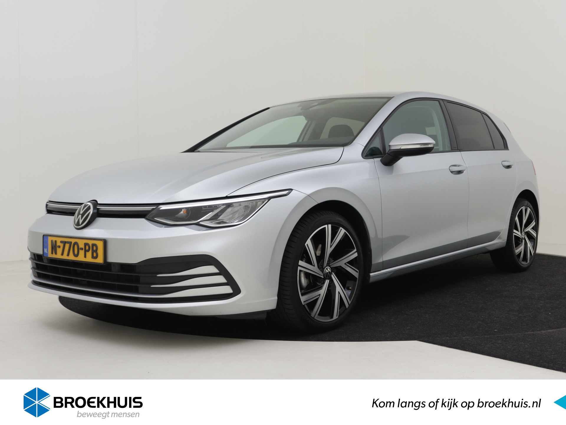 Volkswagen Golf 1.5 TSI 131pk Life | Airco | Apple Carplay/Android Auto | Adaptive cruise control | DAB-radio | Ledverlichting | Navigatie | 18"