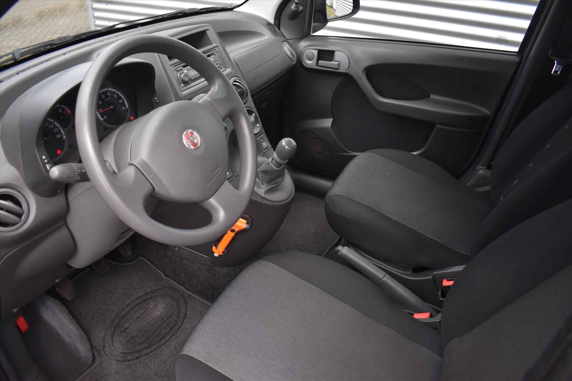 Fiat Panda 1.2 Edizione Cool | Incl. 12mnd BOVAG garantie | Trekhaak | Airco | Super nette auto | Lage Km stand | NAP - 8/19