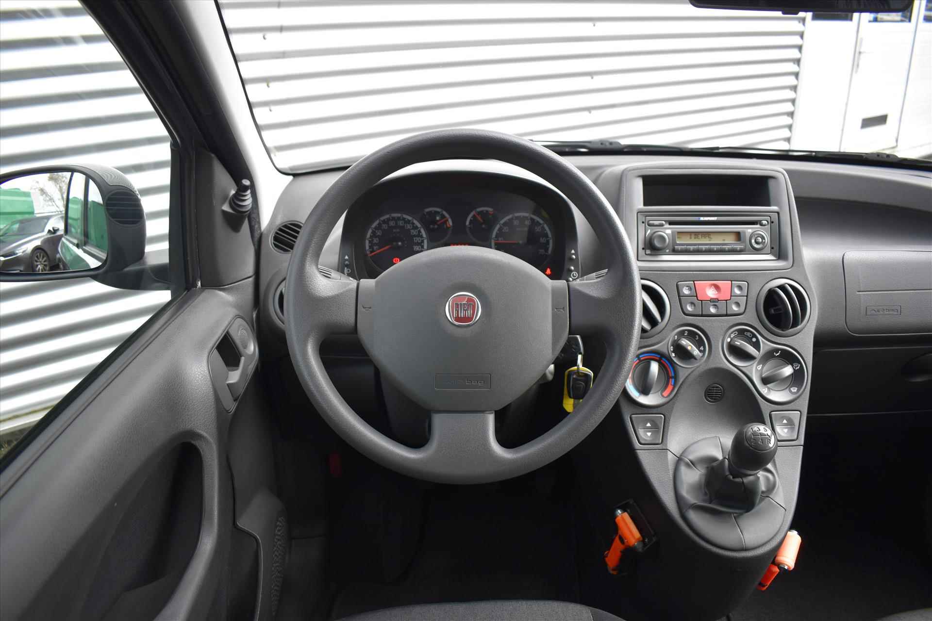 Fiat Panda 1.2 Edizione Cool | Incl. 12mnd BOVAG garantie | Trekhaak | Airco | Super nette auto | Lage Km stand | NAP - 14/19