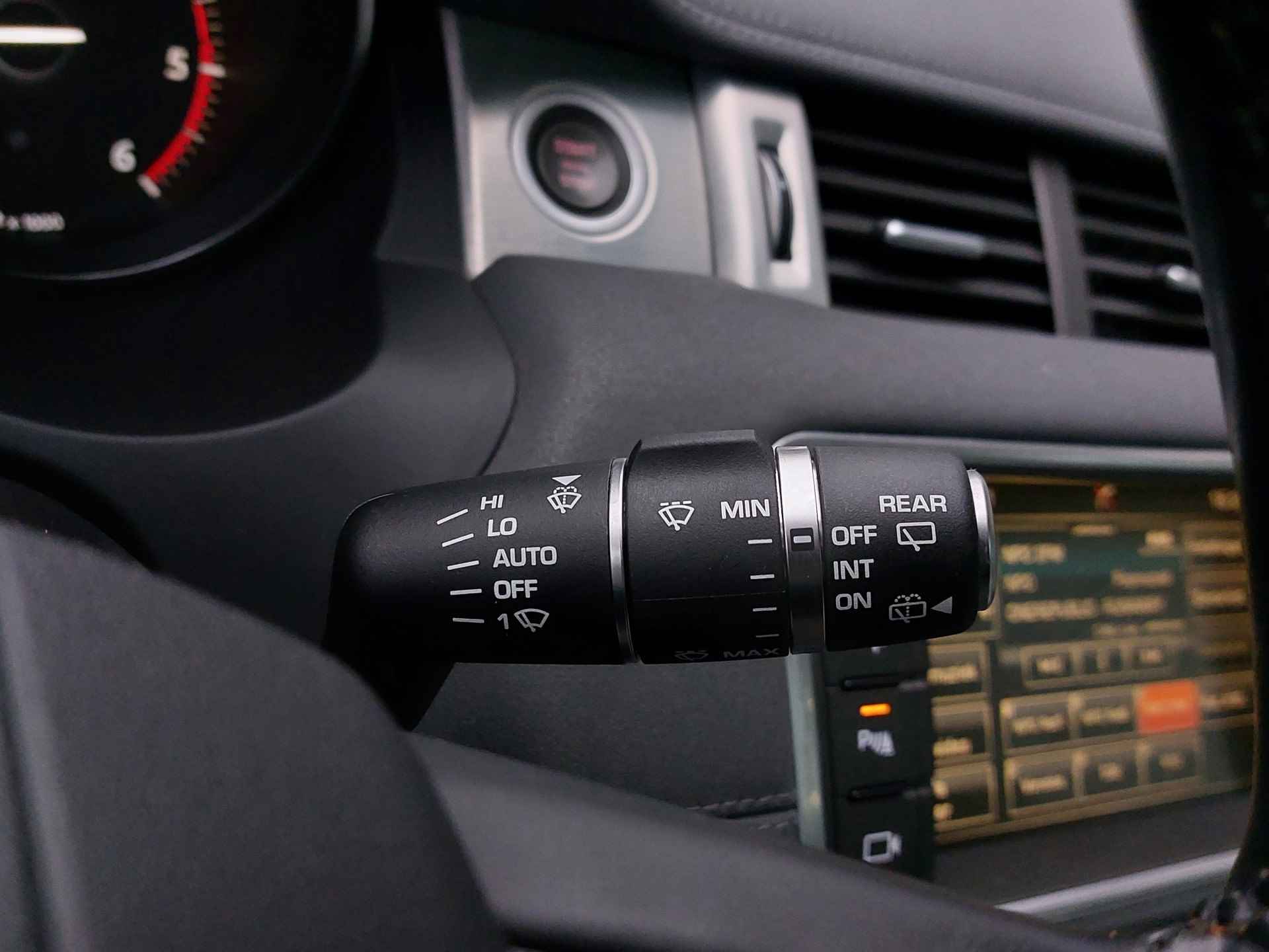 Land Rover Range Rover Evoque 2.0 eD4 150pk HSE Dynamic | Navi | Meridian Sound | Leder+Verwarmd+Elek.Verstel | Bi-Xenon | Panoramadak | Keyless | DVD Systeem | Pdc V+A+Assist+360 Camera | 19''lm | Trekhaak - 22/61