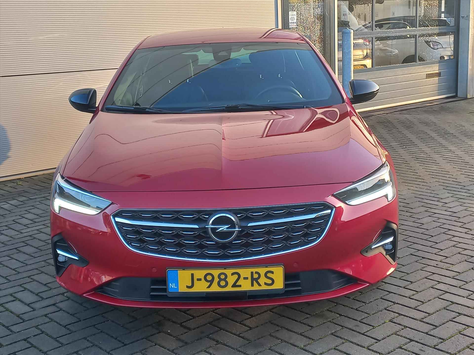 Opel Insignia Grand Sport 2.0T 200pk Ultimate Autom. | Climate control | Navigatie | Trekhaak (2000kg) | Leer | Winterpack - 2/51