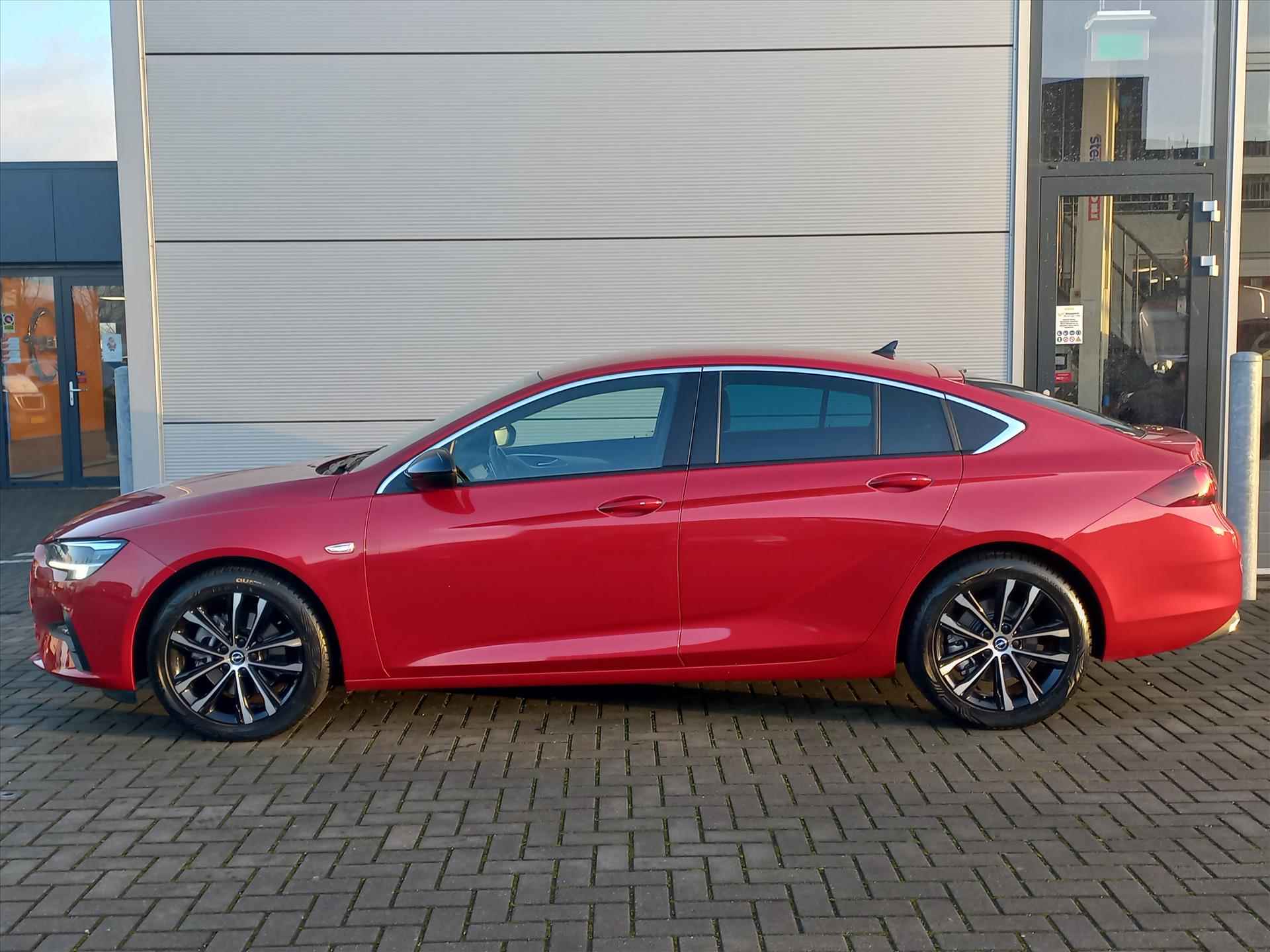 Opel Insignia Grand Sport 2.0T 200pk Ultimate Autom. | Climate control | Navigatie | Trekhaak (2000kg) | Leer | Winterpack - 3/51