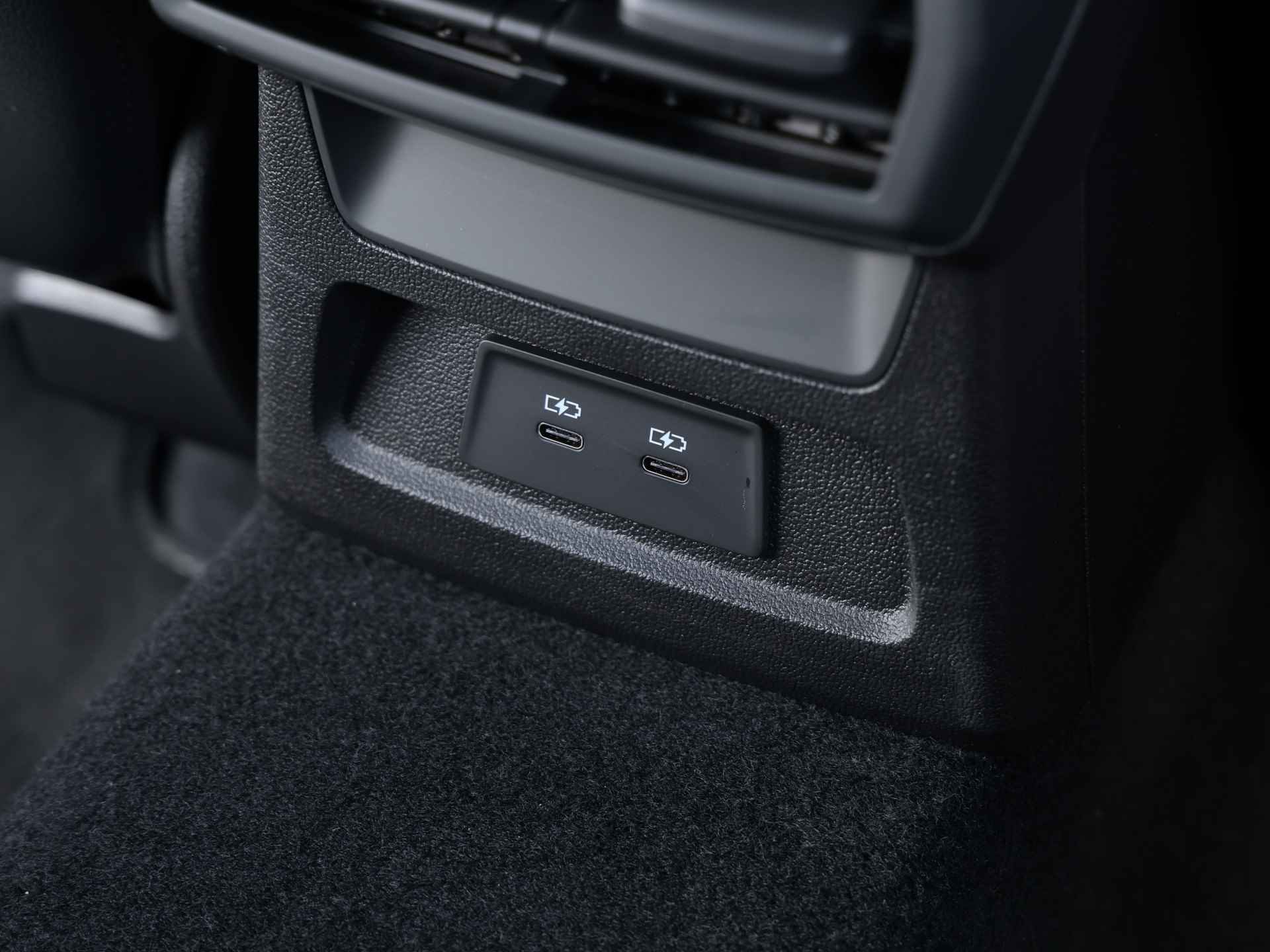 Audi A3 Sportback 40 TFSI e S edition 204pk | Panoramadak | Keyless | 18" Velgen | Stoelverwarming | Adaptive Cruise - 49/49