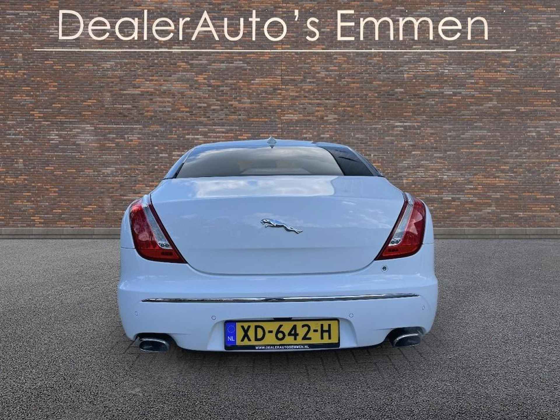 Jaguar XJ 3.0 V6 341 PK SC AWD LEDER SCHUIFDAK LMV NAVIGATIE CRUISE - 13/38