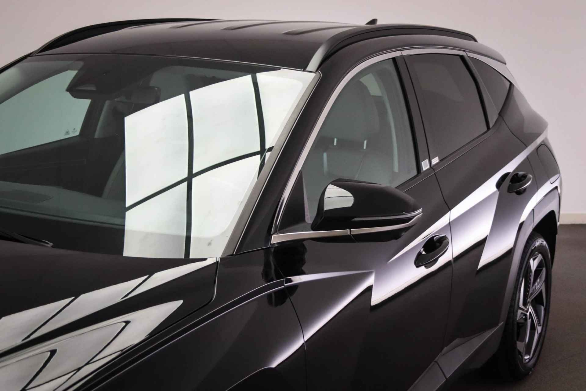 Hyundai Tucson 1.6 T-GDI PHEV Comfort Smart 4WD | LED | LEDER | STOELKOELING | STUURWIELVERWARMING | CAMERA | 19" | DEALER ONDERHOUDEN - 15/54