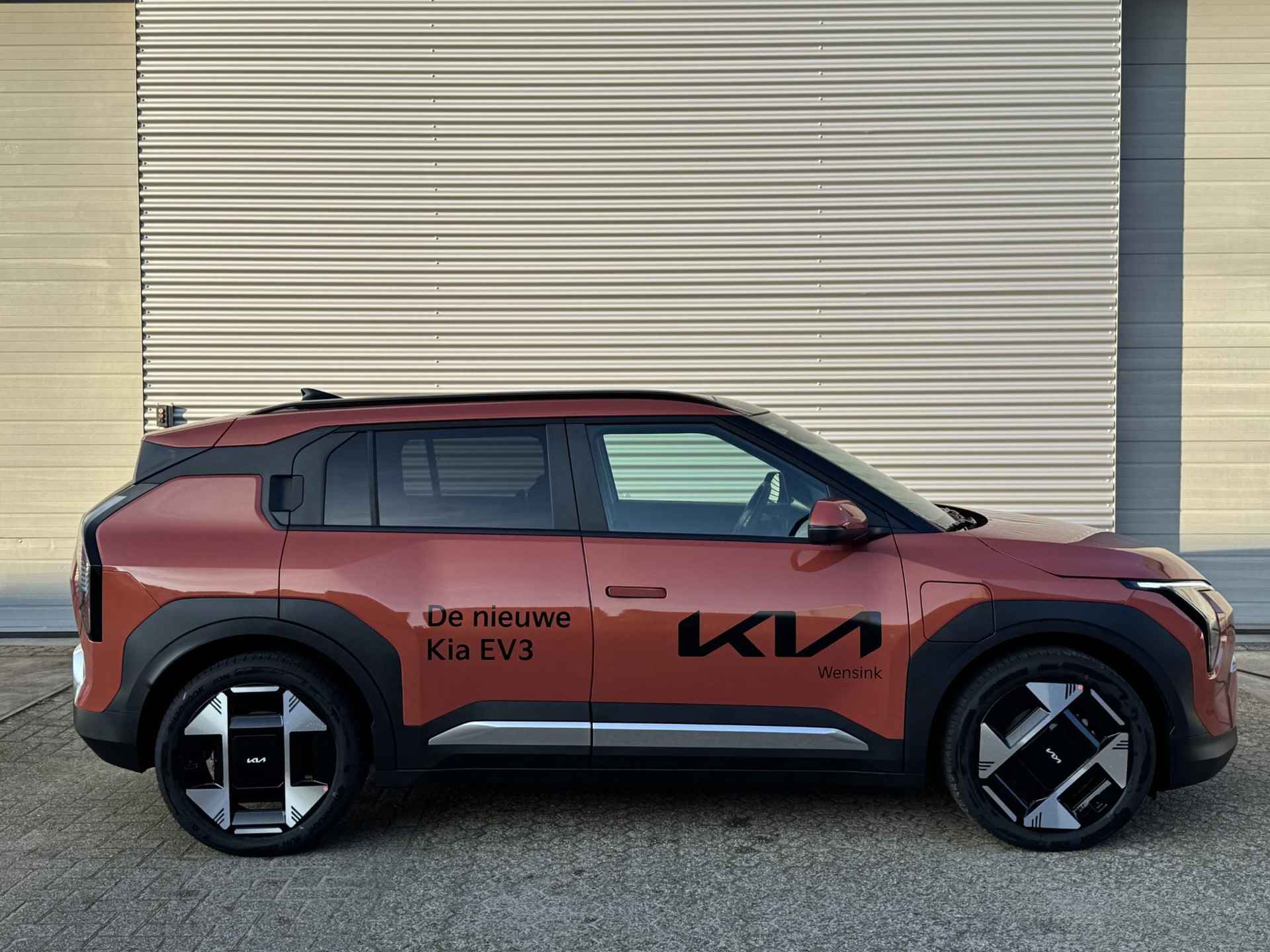 Kia EV3 Plus Advanced 81.4 kWh Demovoertuig Direct Beschikbaar voor Proefrit | Schuif/kantel dak | Stoelverwarming/Stuurwielverwarming | Keyless Entry | Draadloze Apple Carplay | - 8/27