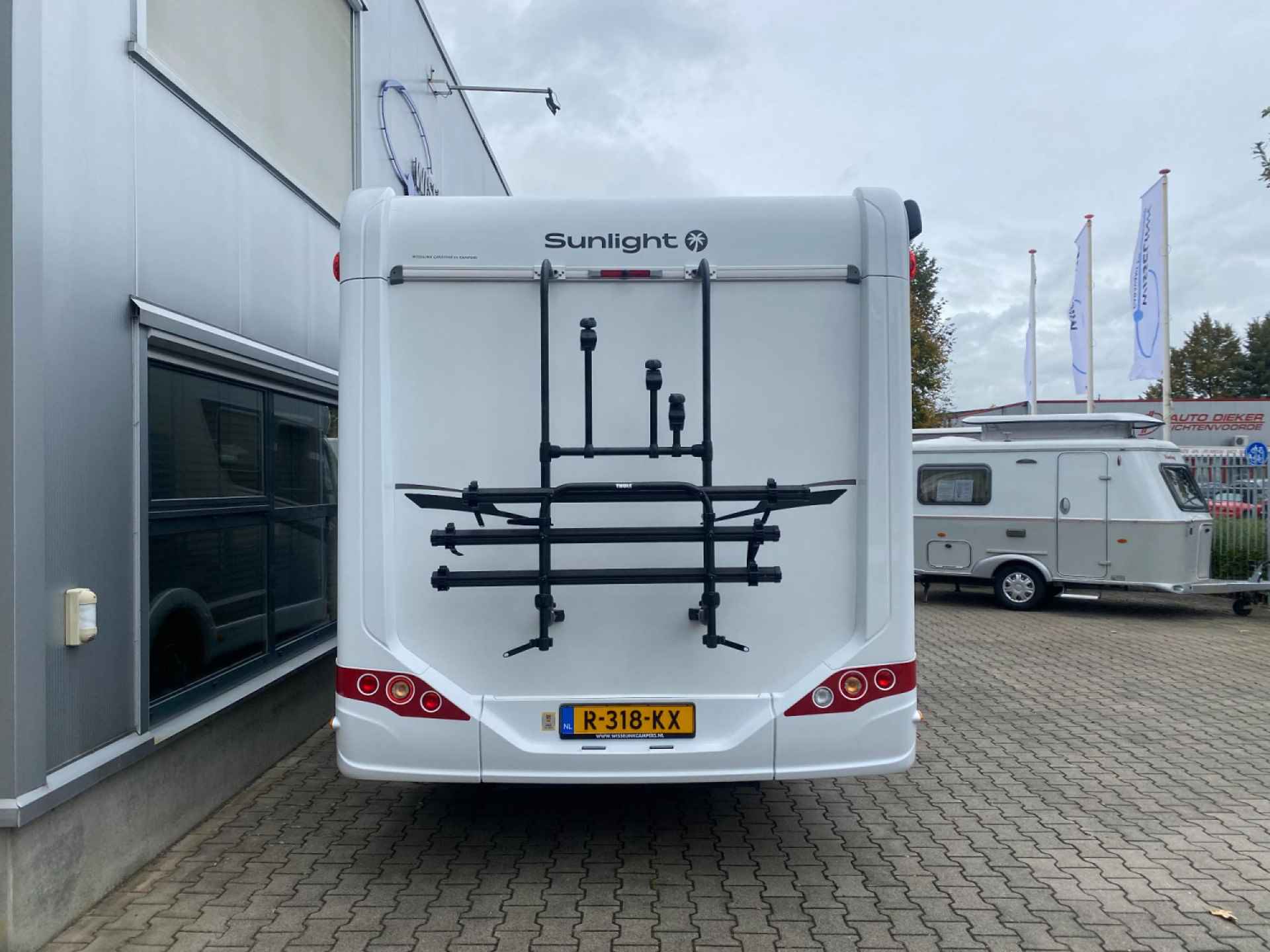 Hymer Sunlight T68 Enkele bedden Hefbed INCL. STALLING - 33/35