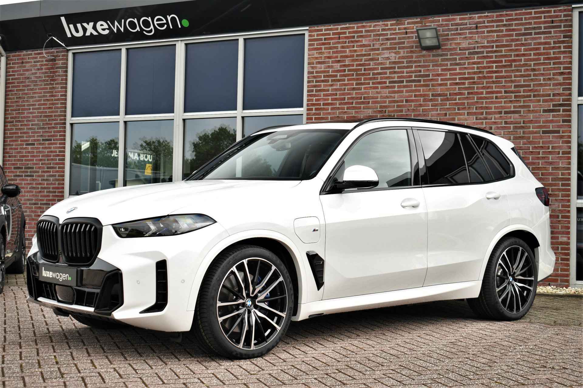 BMW X5 xDrive50e M-Sport Pano Trekh 360 22inch H/K Soft-close Gesture - 34/51