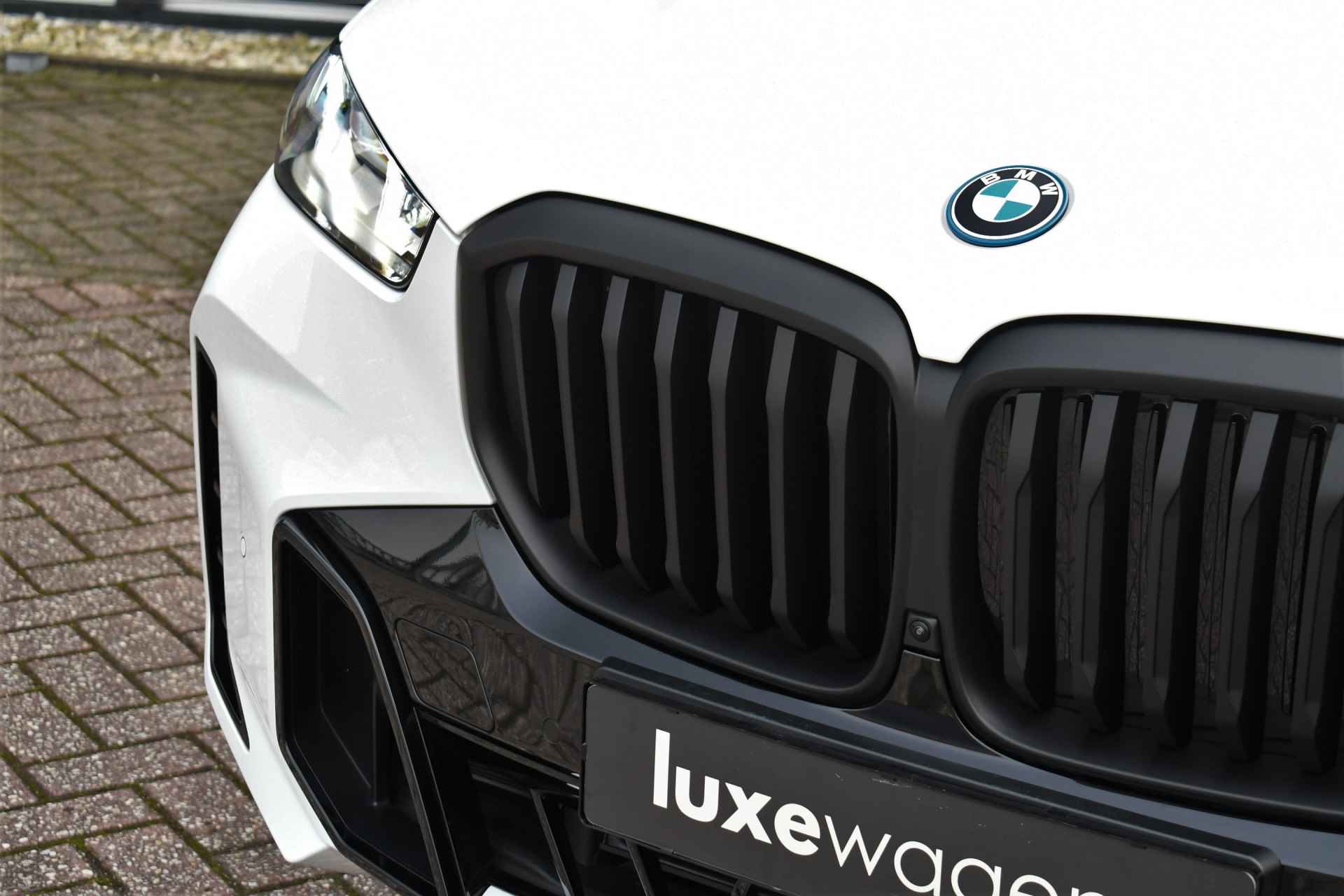 BMW X5 xDrive50e M-Sport Pano Trekh 360 22inch H/K Soft-close Gesture - 77/103