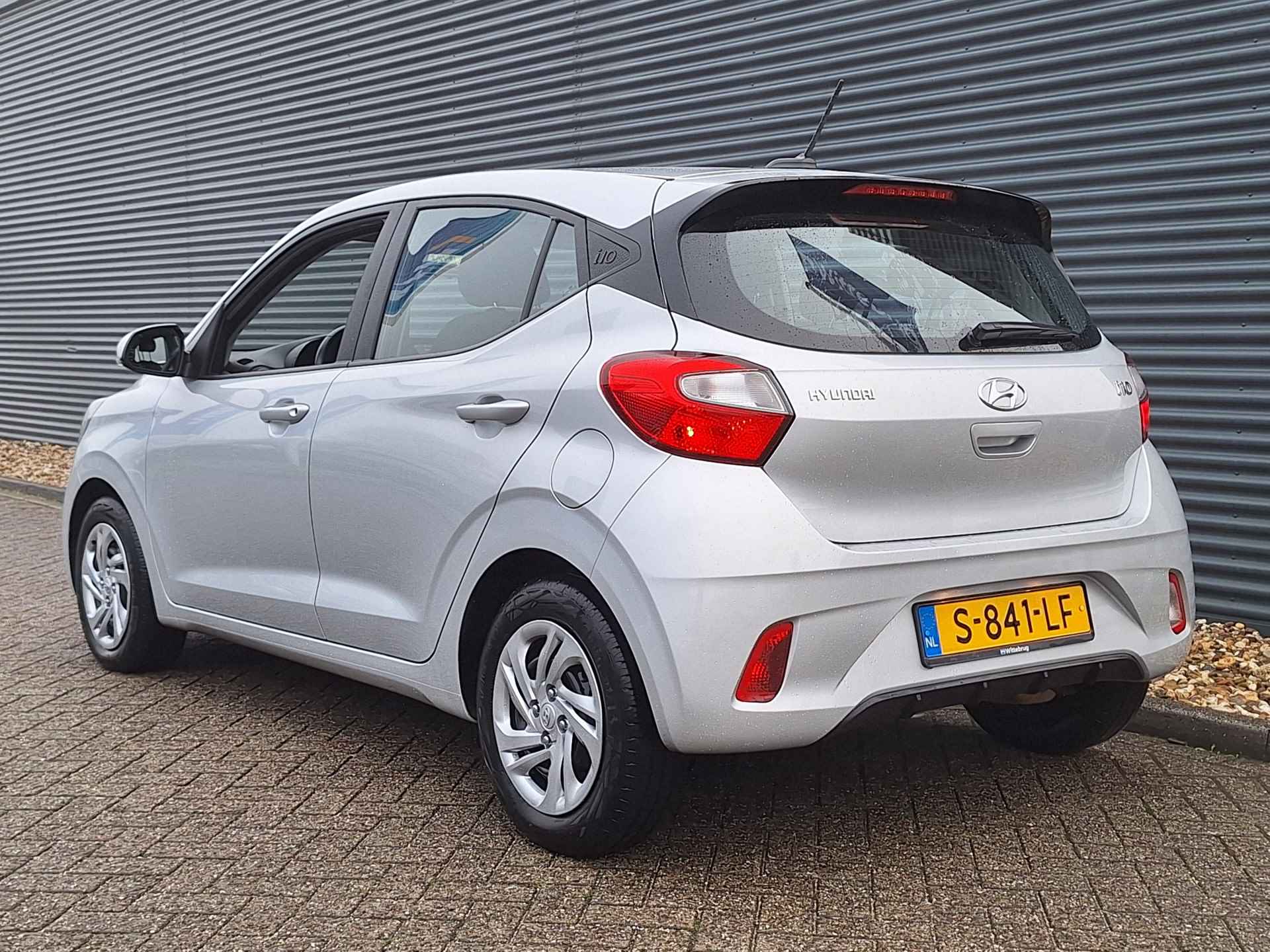 Hyundai i10 1.0 Comfort 5-zits | Airco | Navigatie via Apple Carplay of Android Auto | Automatische verlichting | Cruise Control | - 5/43