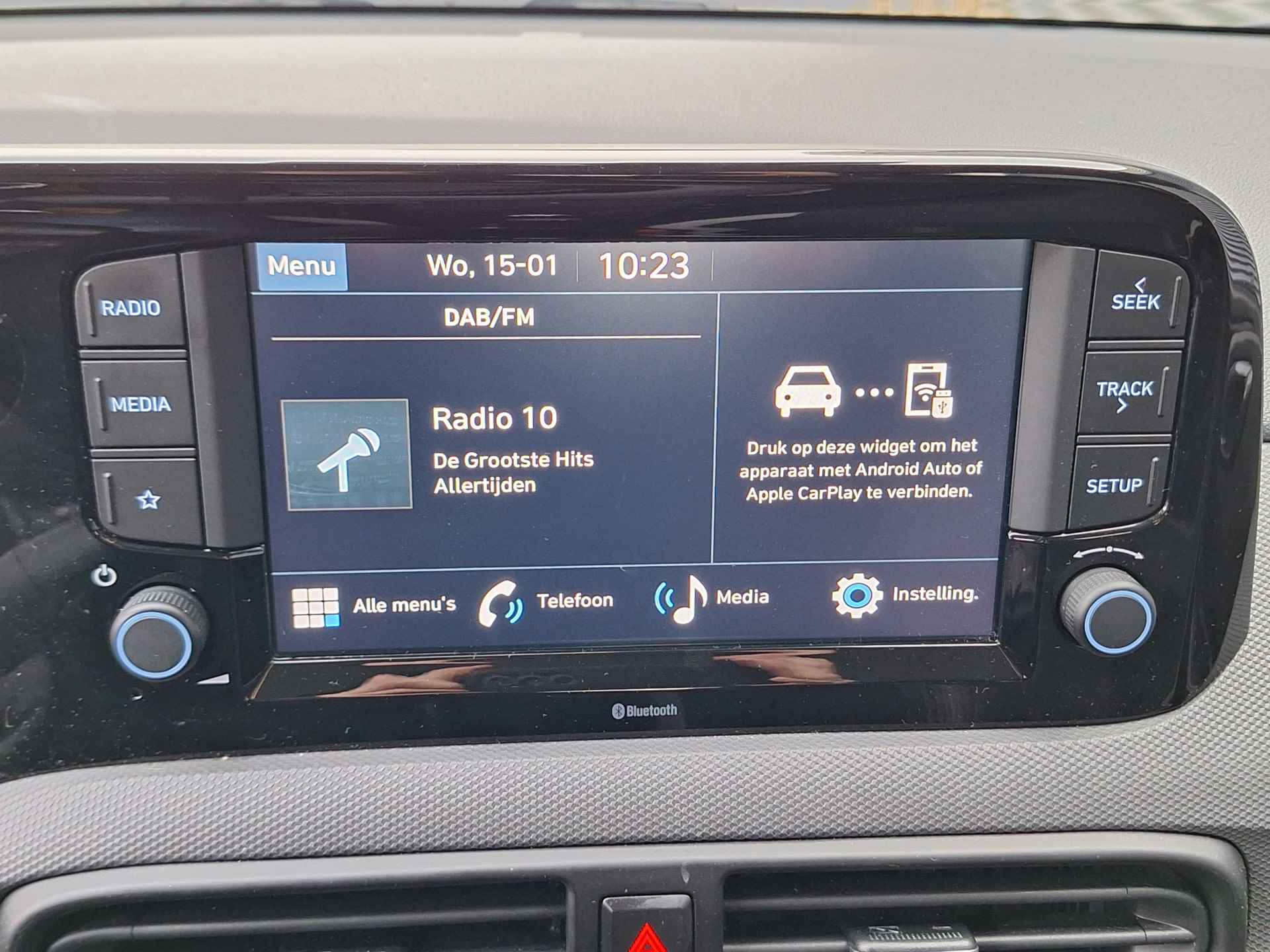 Hyundai i10 1.0 Comfort 5-zits | Airco | Navigatie via Apple Carplay of Android Auto | Automatische verlichting | Cruise Control | - 18/43