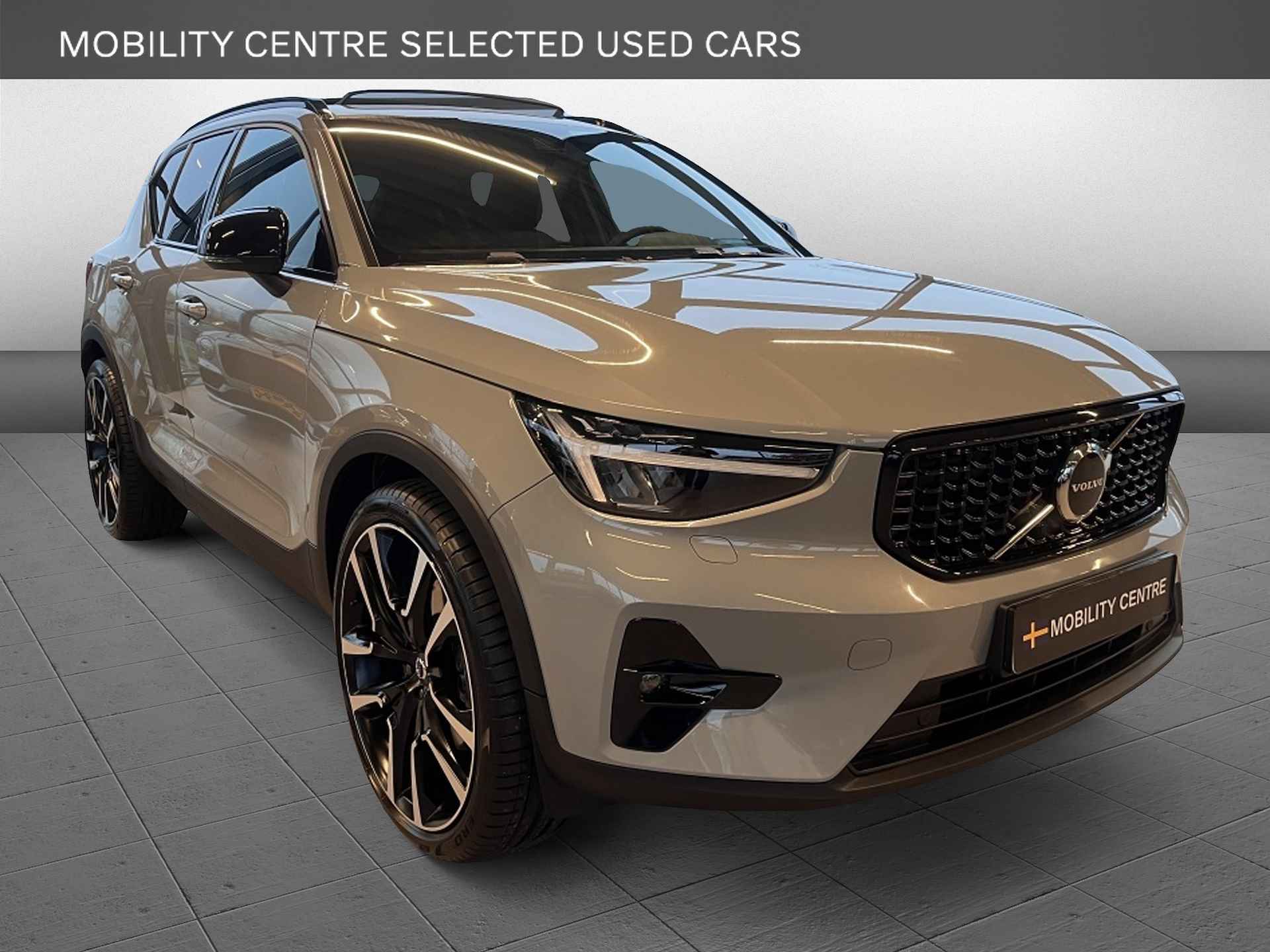 Volvo XC40 T4 Ultimate Dark | Panoramadak | Leder Bekl. | 22 inch | H&K Aud - 2/31