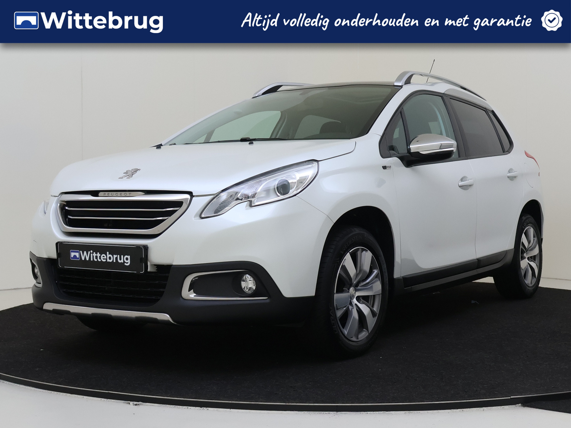 Peugeot 2008 1.2 PureTech 110PK Allure Trekhaak | Panoramadak | Parkeerhulp |