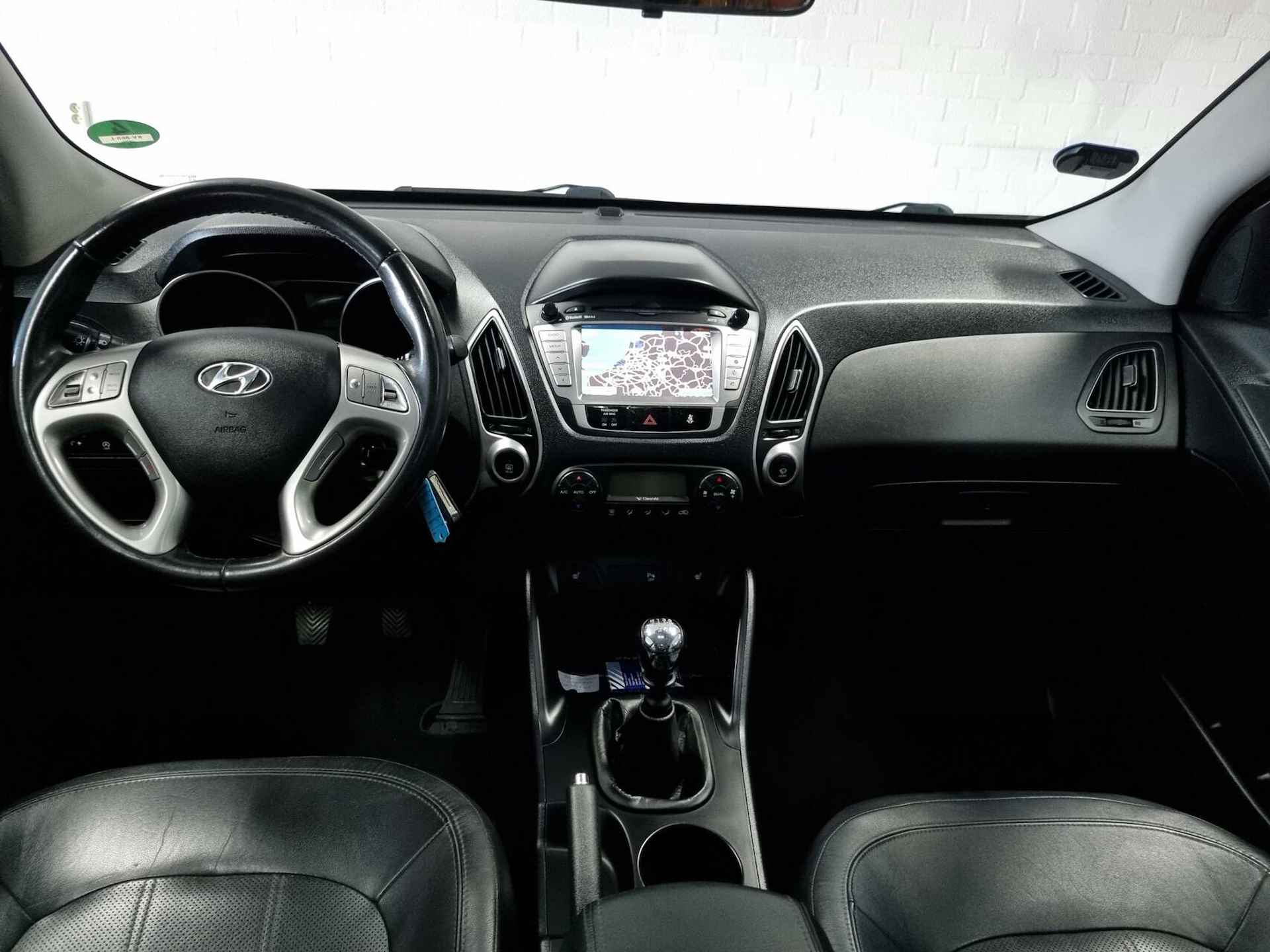 Hyundai ix35 1.6i GDI Style / Pano / Trekhaak / PDC - 28/56