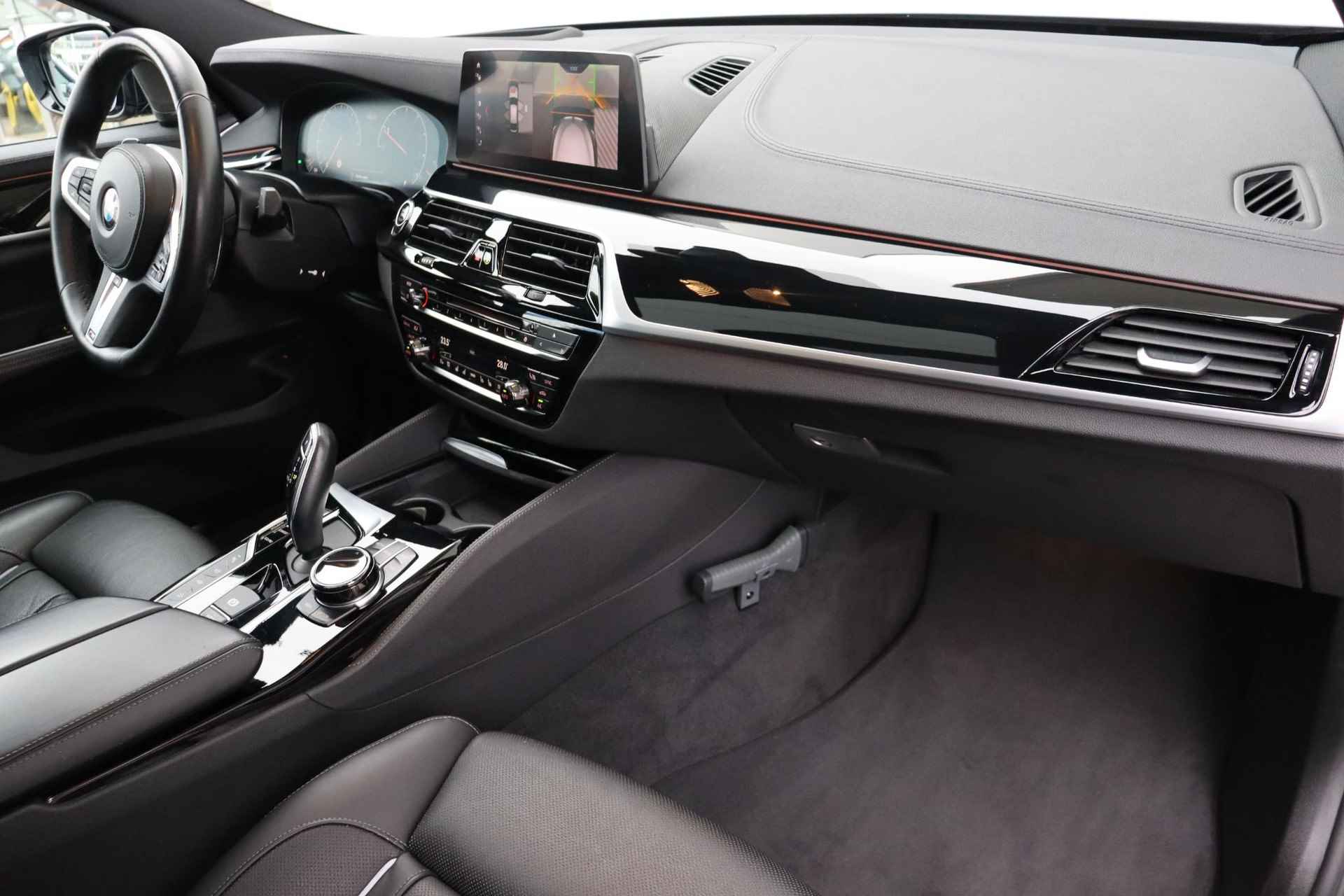 BMW 6-serie Gran Turismo 630i High Executive Edition Harman Kardon / Panoramadak / Soft Close / Active Steering / Elektr Wegklapbare Trekhaak / Stoelventilatie / Head Up Display / Ambient Air / Parking Assistent Puls / Driving Assistent Plus - 11/32