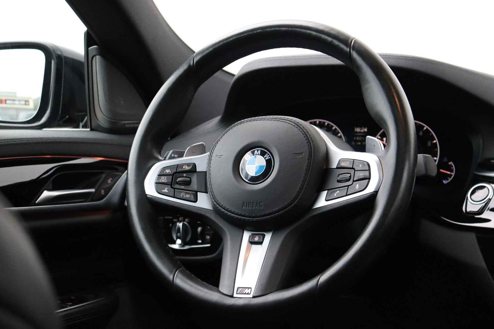 BMW 6-serie Gran Turismo 630i High Executive Edition Harman Kardon / Panoramadak / Soft Close / Active Steering / Elektr Wegklapbare Trekhaak / Stoelventilatie / Head Up Display / Ambient Air / Parking Assistent Puls / Driving Assistent Plus - 17/32