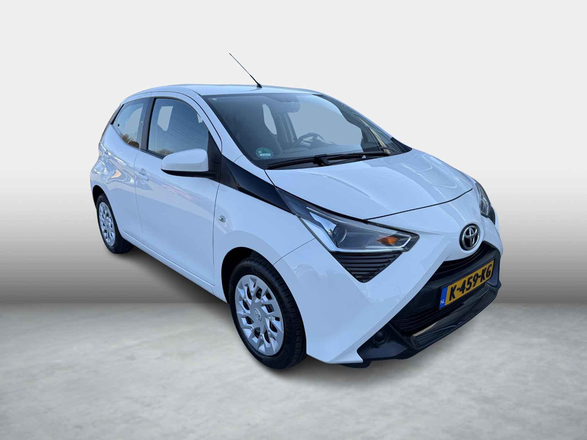 Toyota Aygo 1.0 VVT-i x-play - 6/18