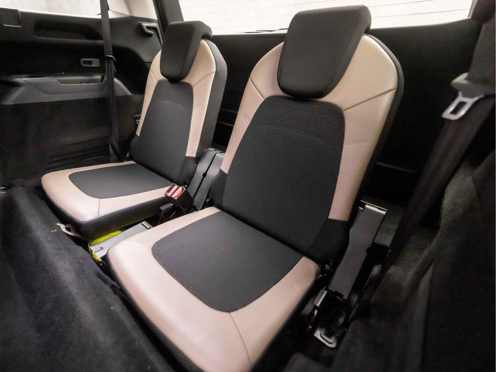 Citroën Grand C4 Picasso 1.6 THP Exclusive 7 Persoons (GROOT NAVI, CAMERA, KEYLESS START, VIRTUAL COCKPIT, GETINT GLAS, CRUISE, CLIMATE, ARMSTEUN, SPORTSTOELEN, LEDER, PARKEERSENSOREN, NIEUWE APK, NIEUWSTAAT) - 15/35