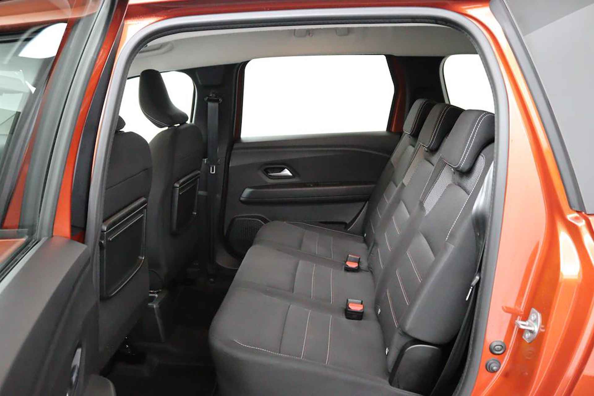 Dacia Jogger 1.0 TCe 100 Bi-Fuel Extreme | Camera | All Season | Climate Control | Cruise Control | Getint Glas | Metallic Lak | Multi Media | Bluetooth | LED Koplampen | Apple Car Play | Android Auto | - 19/50