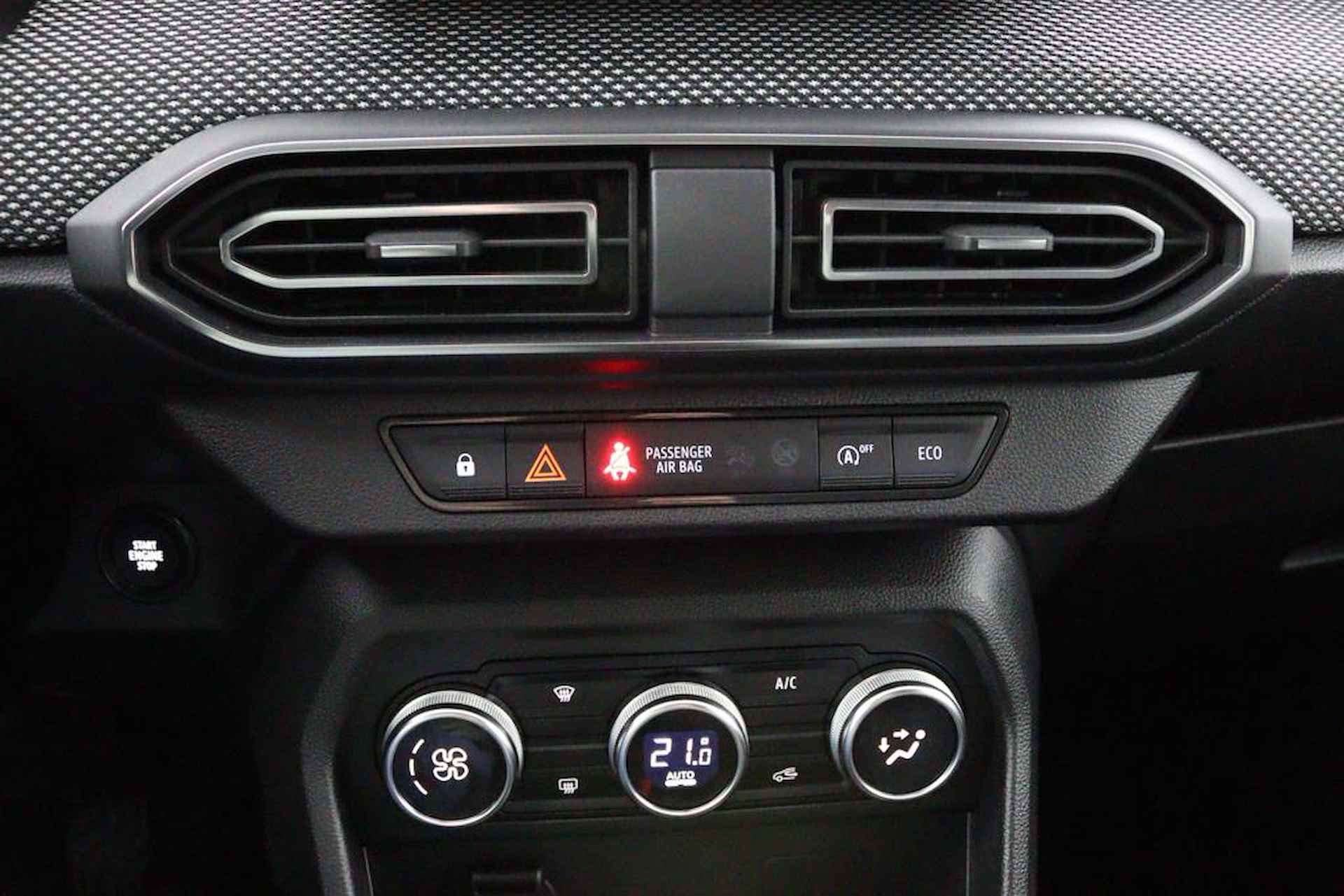 Dacia Jogger 1.0 TCe 100 Bi-Fuel Extreme | Camera | All Season | Climate Control | Cruise Control | Getint Glas | Metallic Lak | Multi Media | Bluetooth | LED Koplampen | Apple Car Play | Android Auto | - 28/50