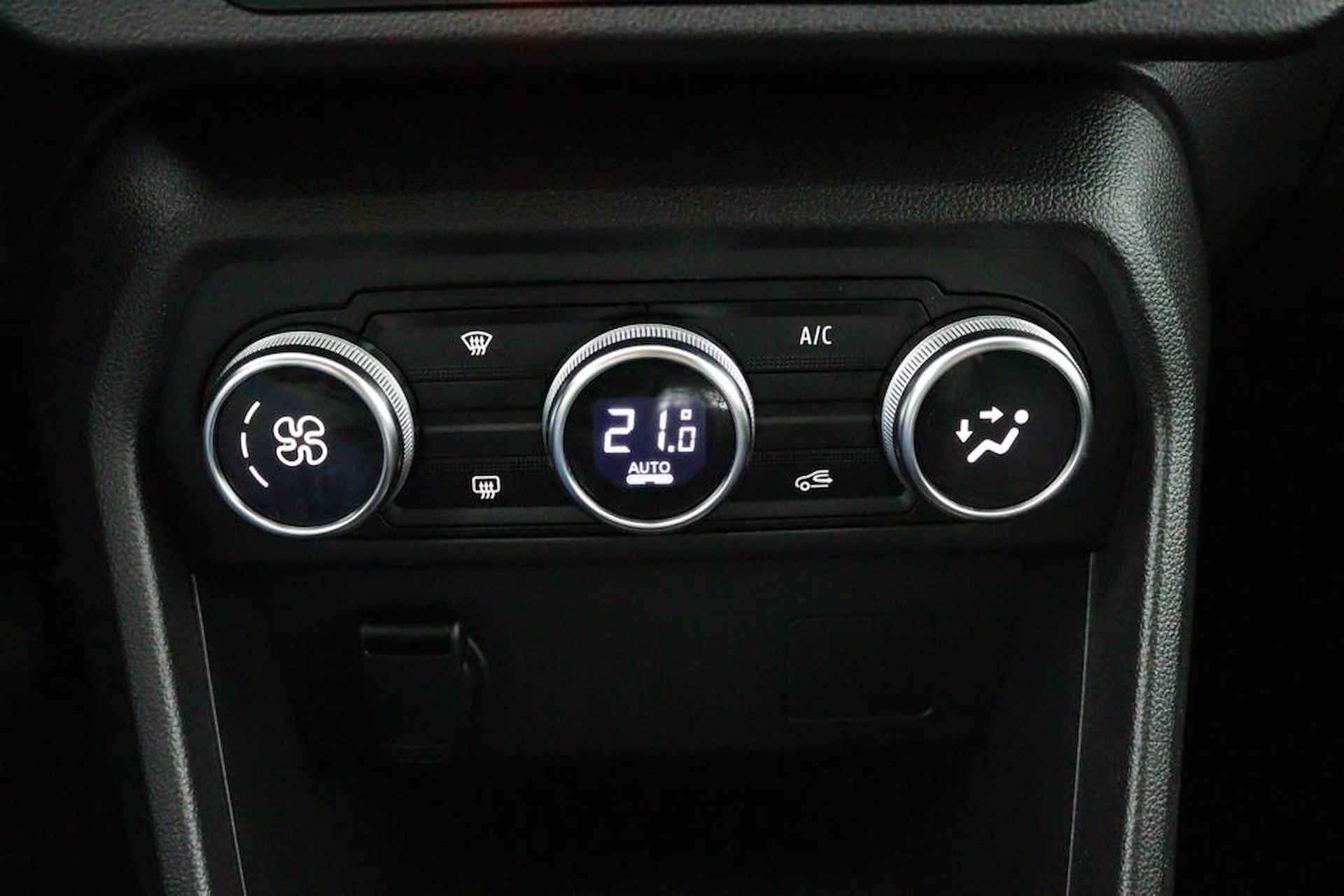 Dacia Jogger 1.0 TCe 100 Bi-Fuel Extreme | Camera | All Season | Climate Control | Cruise Control | Getint Glas | Metallic Lak | Multi Media | Bluetooth | LED Koplampen | Apple Car Play | Android Auto | - 29/50