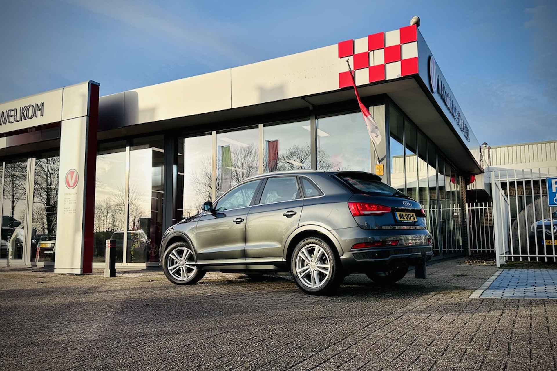 Audi Q3 1.4 TFSI CoD Sport S-Line Edition / SCHUIFDAK / TREKHAAK / PDC - 6/28