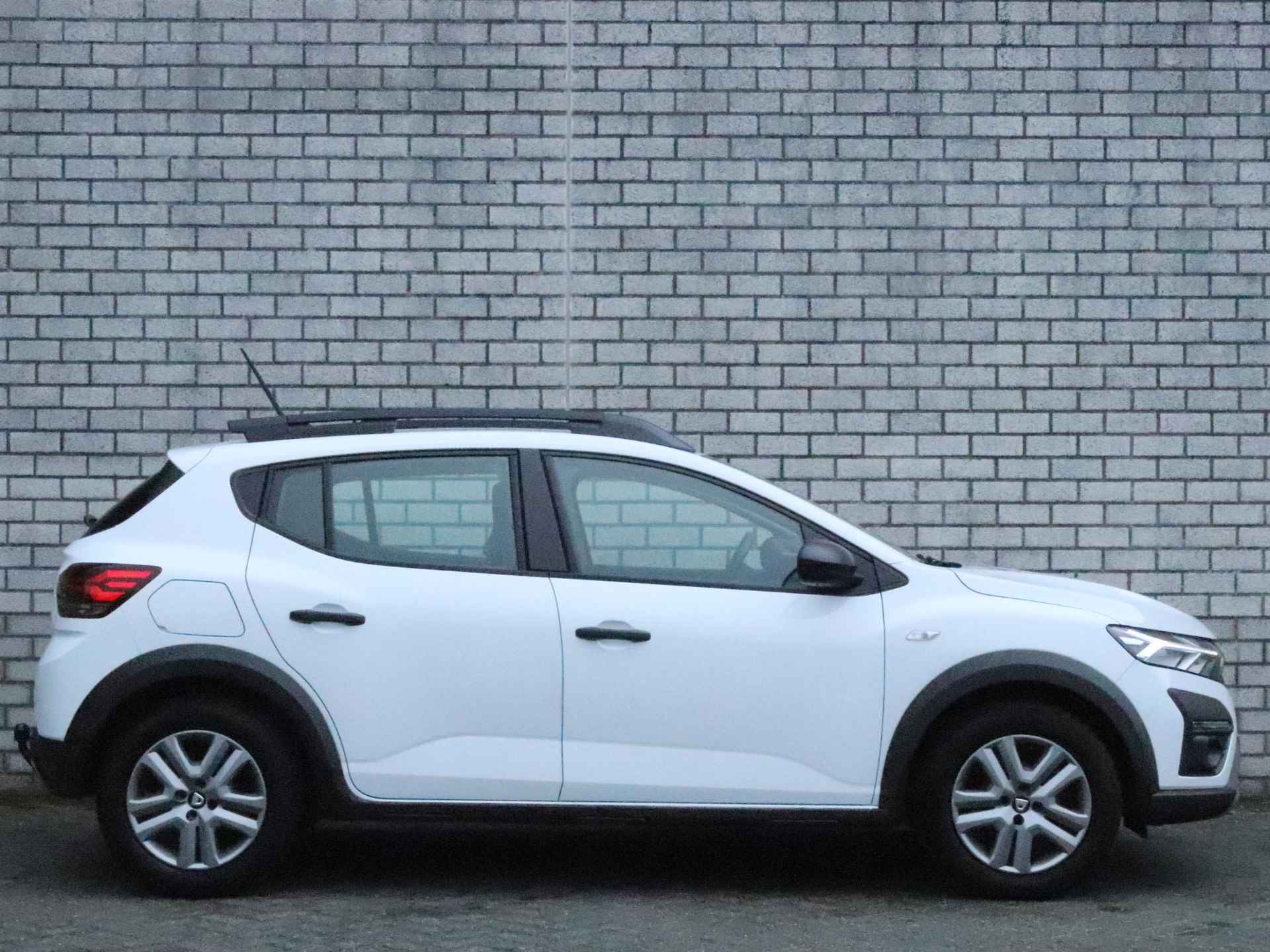 Dacia Sandero Stepway 1.0 TCe 100 Bi-Fuel Comfort | LPG | Trekhaak | Apple CarPlay/Android Auto | - 19/33