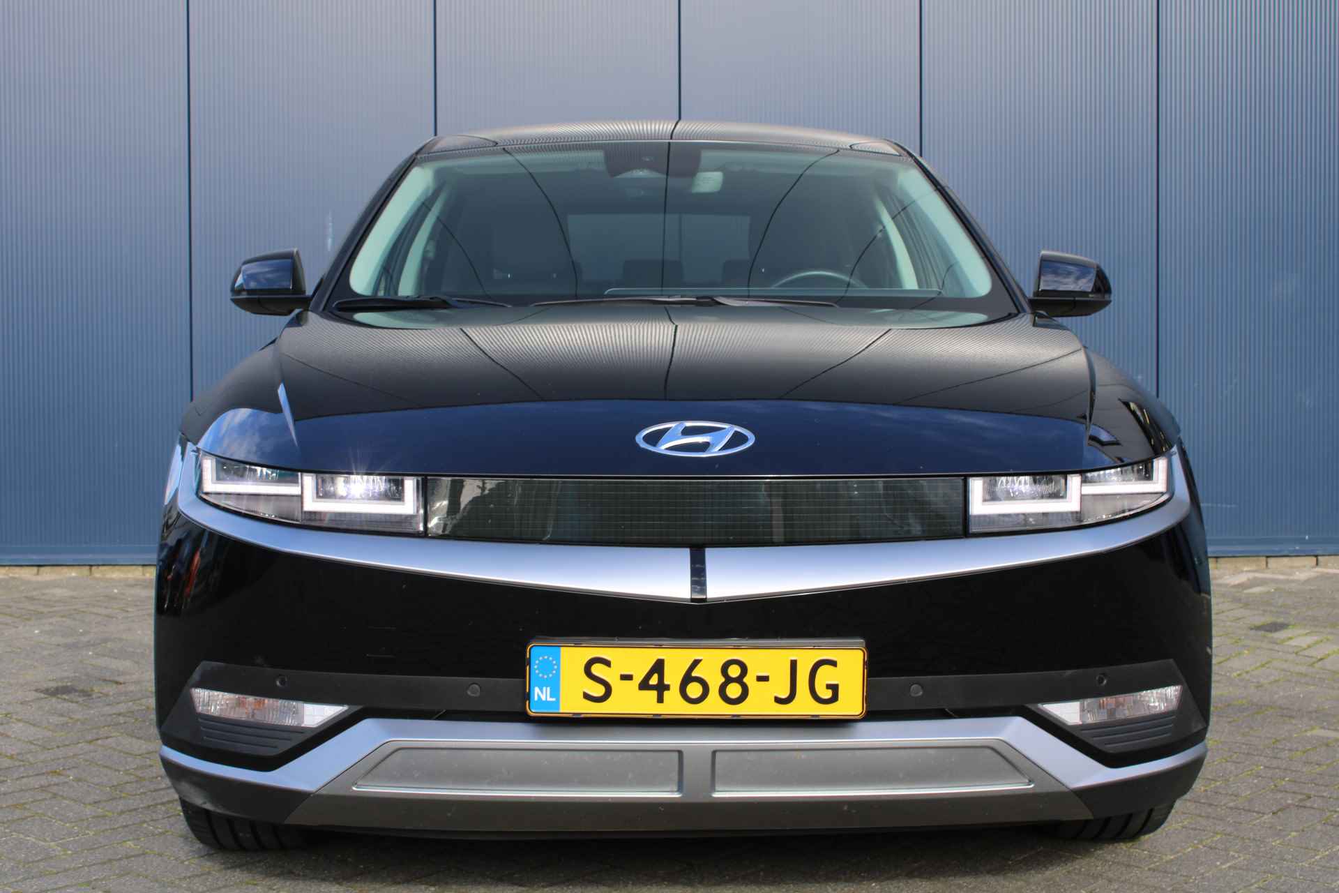 Hyundai IONIQ 5 73 kWh 218pk Connect Automaat | Leder | Climate | Camera | Keyless | Full Led | Navigatie | Winterpakket | Warmtepomp | 19" Lich - 4/29