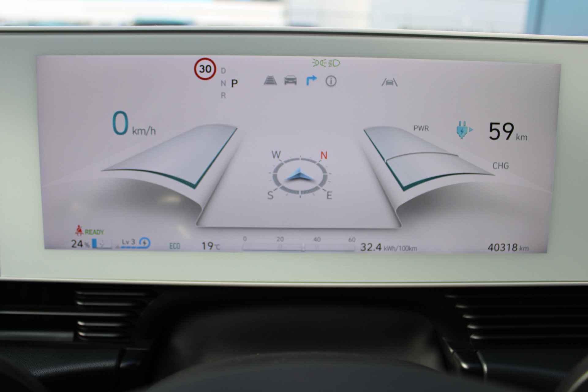 Hyundai IONIQ 5 73 kWh 218pk Connect Automaat | Leder | Climate | Camera | Keyless | Full Led | Navigatie | Winterpakket | Warmtepomp | 19" Lich - 22/29