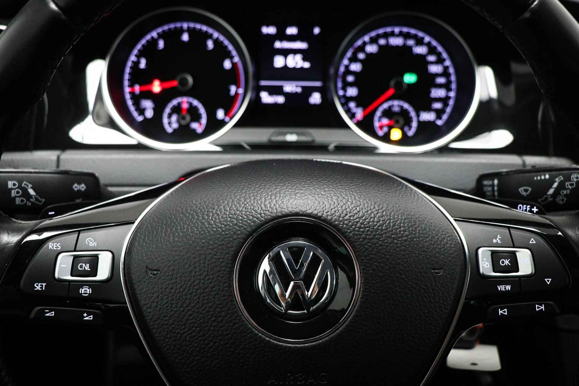 Volkswagen Golf Variant 1.0 TSI Join | CLIMA | STOELVERWARMING | NAVIGATIE | CAMERA | DRAADLOZE LADER - 32/54