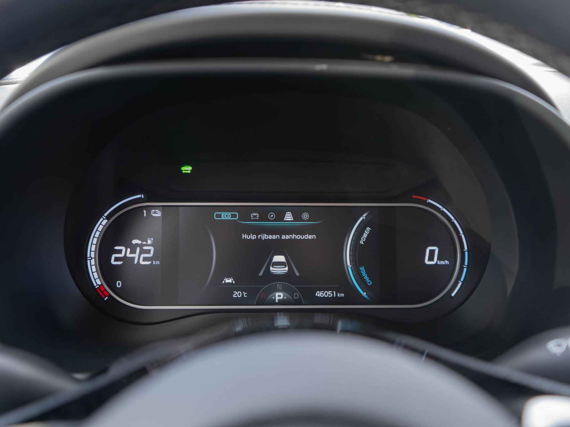 Kia e-Soul ExecutiveLine 64kWh | BTW auto | Stoelventilatie/verwarming  | Stuurverwarming | PDC voor & achter | Camera | Stoelverwarming achter - 12/29