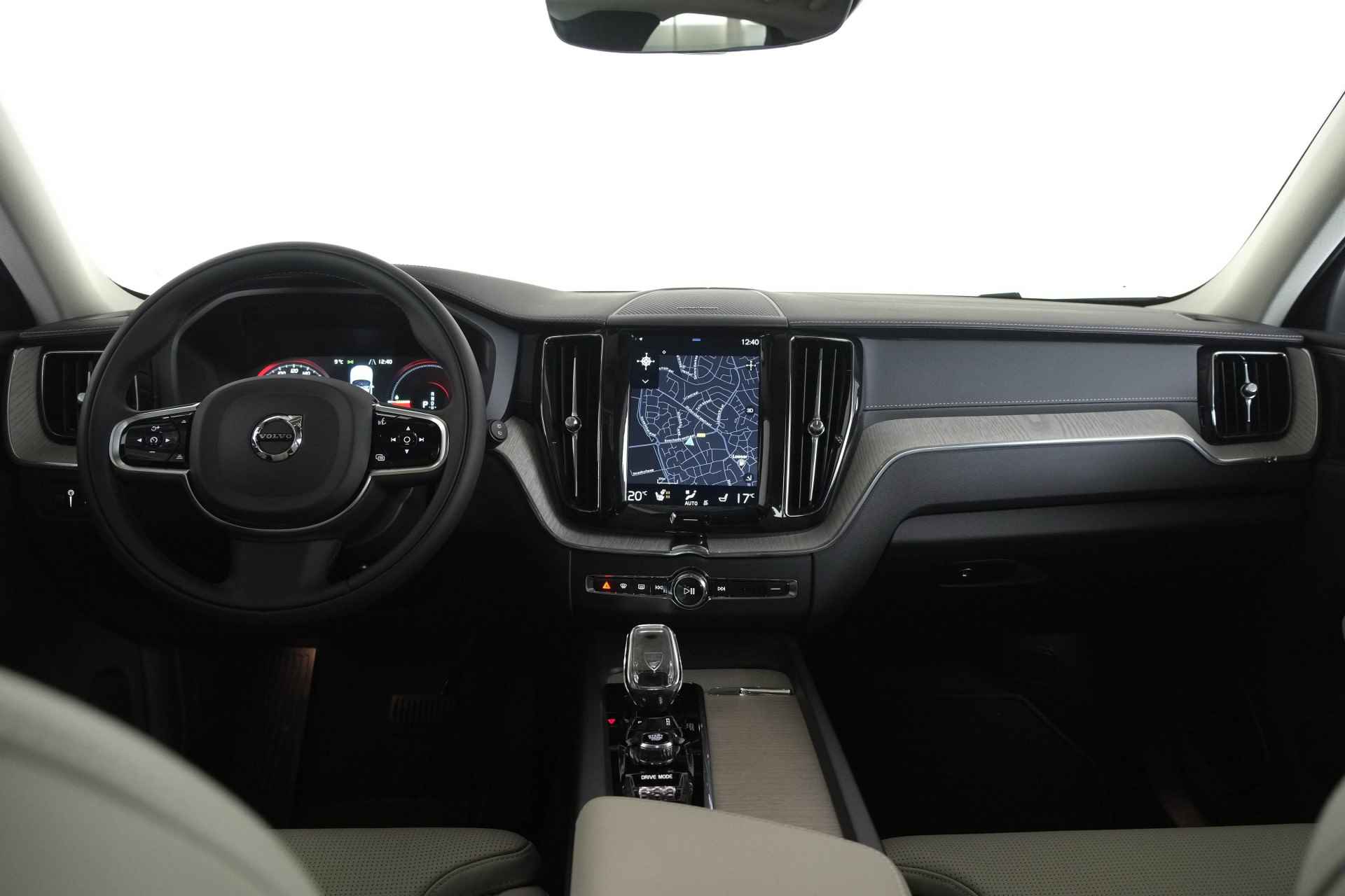 Volvo XC60 2.0 Recharge T8 AWD Inscription Exclusive / Opendak / Leder / HarmanKardon / Pilot assist - 32/34