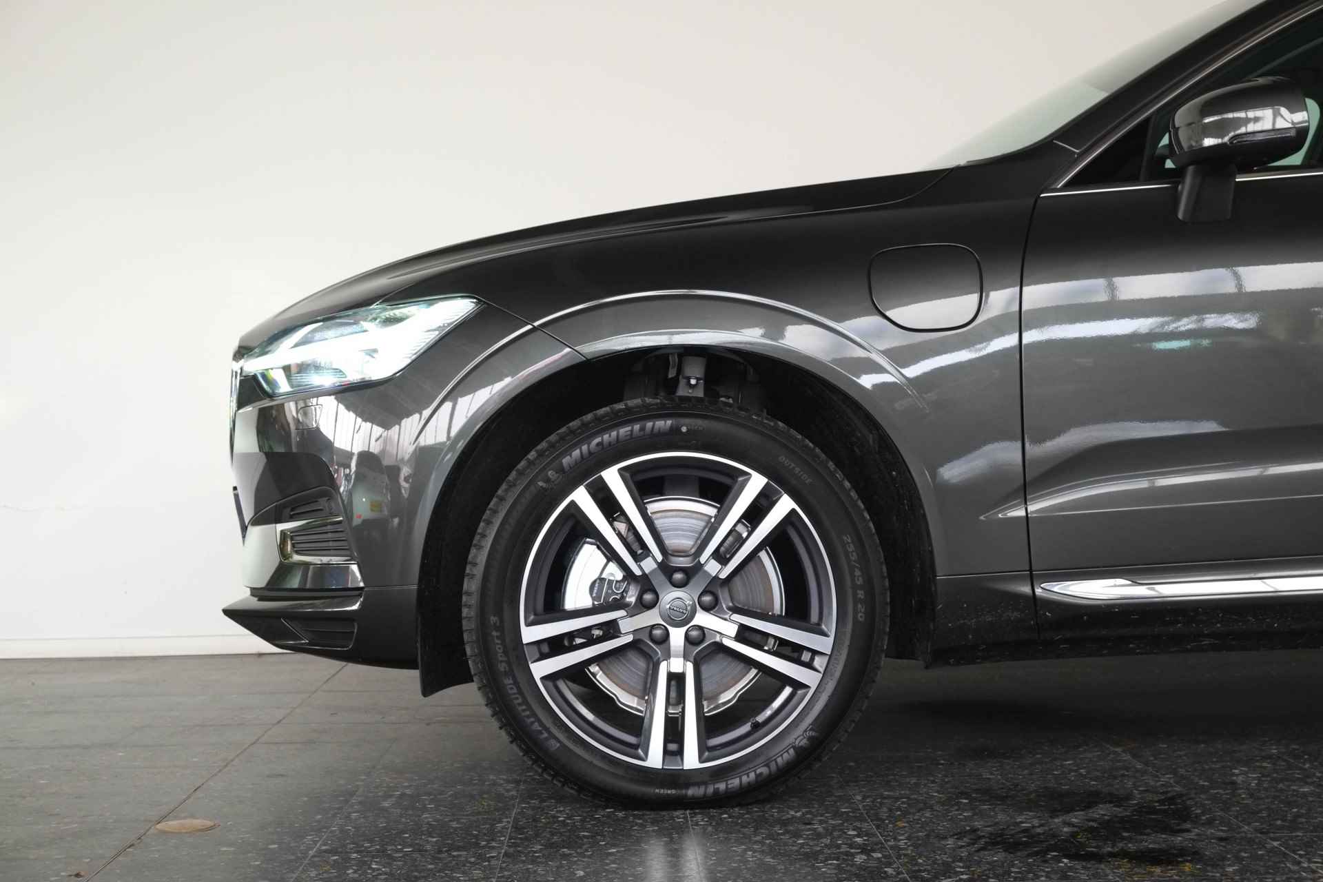 Volvo XC60 2.0 Recharge T8 AWD Inscription Exclusive / Opendak / Leder / HarmanKardon / Pilot assist - 33/34