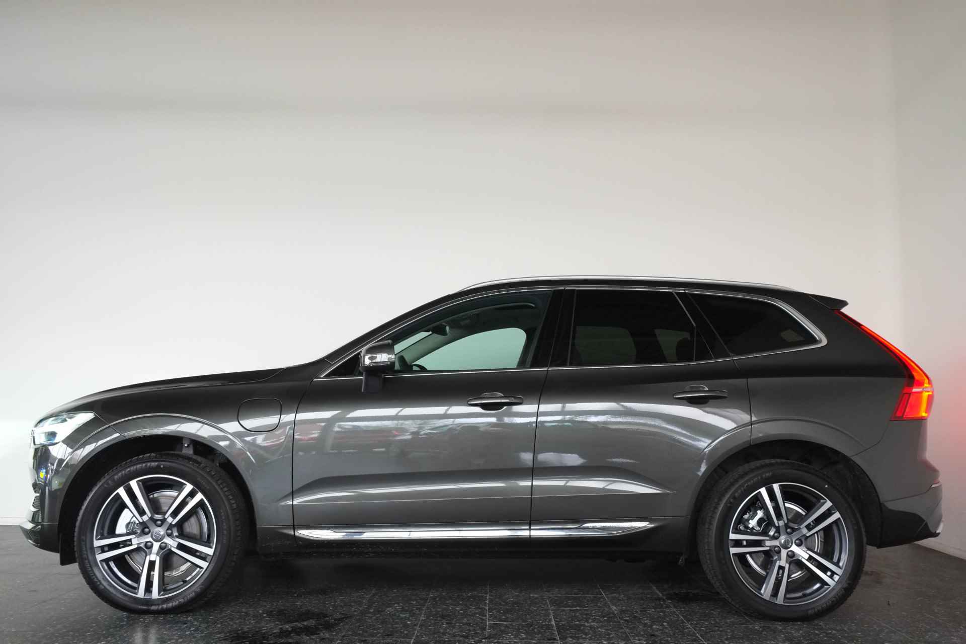 Volvo XC60 2.0 Recharge T8 AWD Inscription Exclusive / Opendak / Leder / HarmanKardon / Pilot assist - 34/34