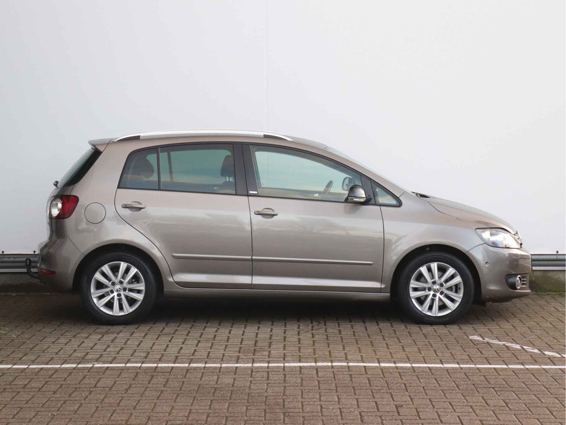 Volkswagen Golf Plus 1.4 TSI Trendline Automaat | Trekhaak | Navigatie | Cruise control | Parkeersensoren | - 2/28